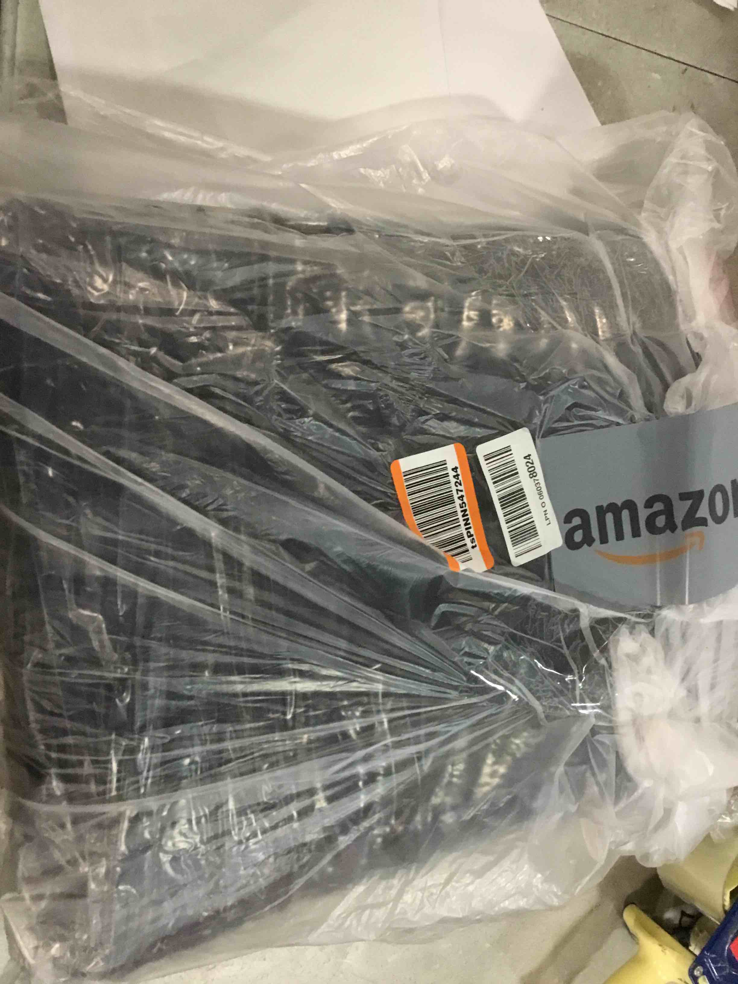 https://s3.amazonaws.com/lotting-images-prod/bidfta/PNK0477167_1729728254900.jpeg
