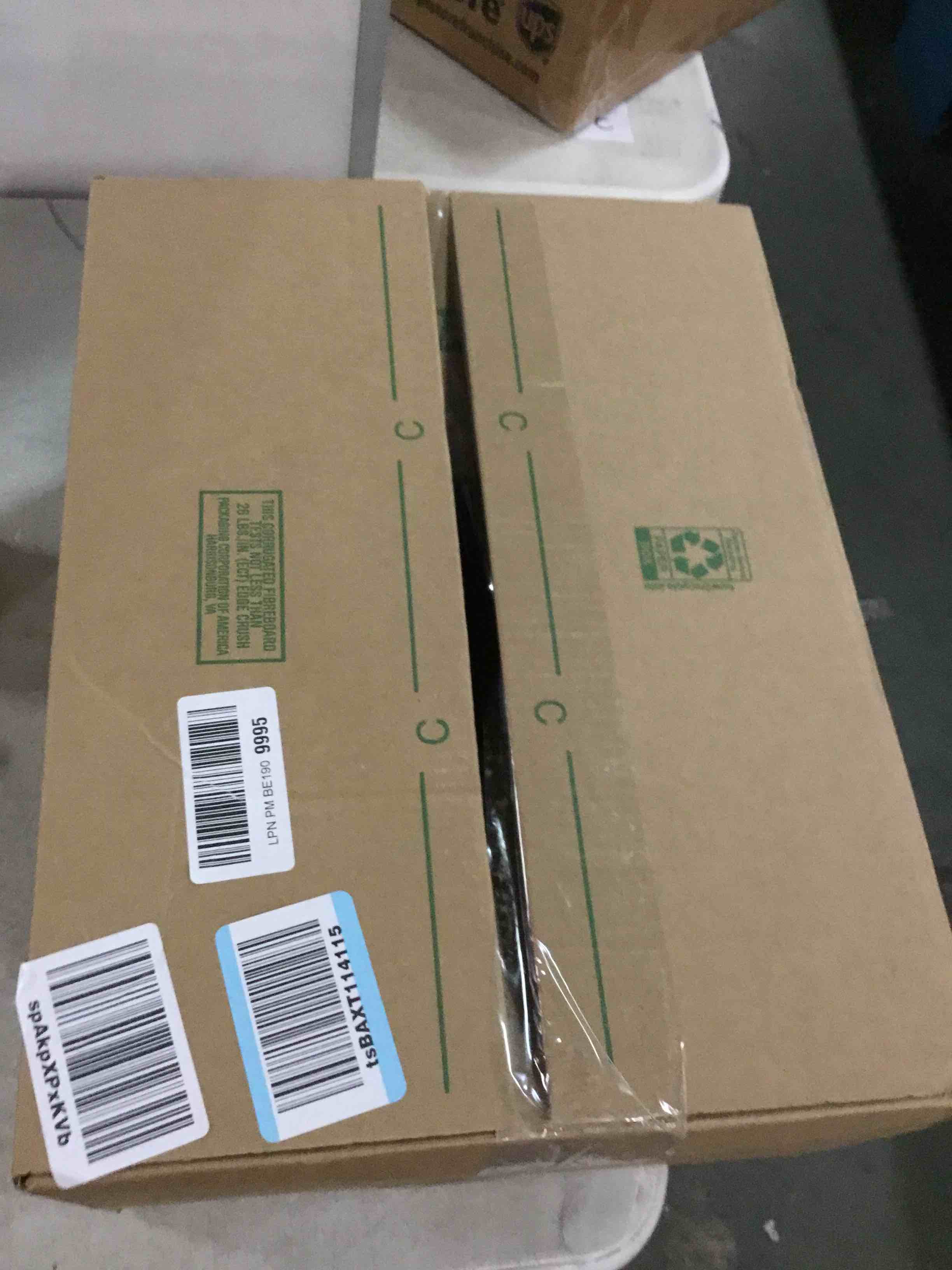 https://s3.amazonaws.com/lotting-images-prod/bidfta/PNK0477207_1729723580913.jpeg
