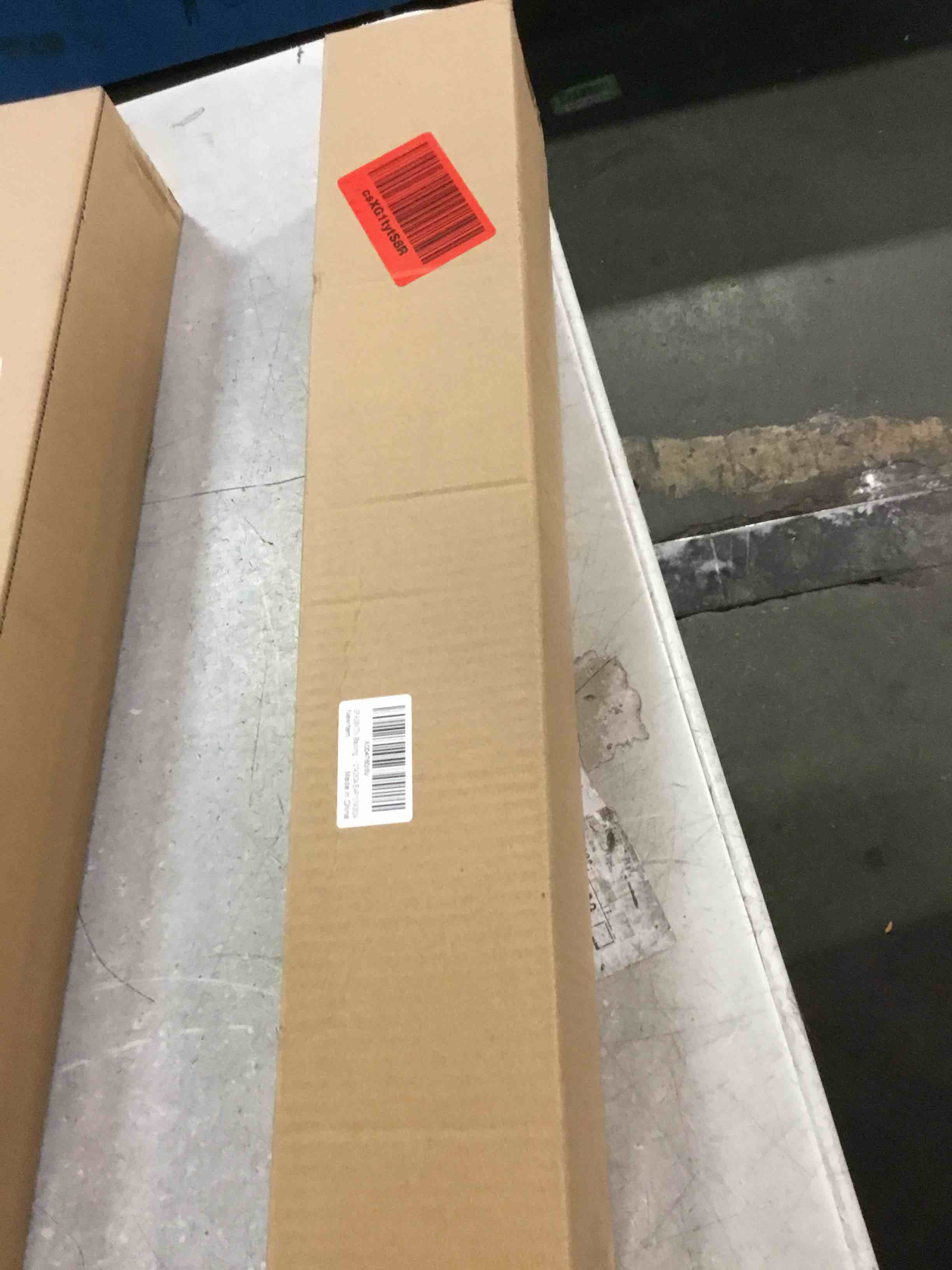 https://s3.amazonaws.com/lotting-images-prod/bidfta/PNK0477502_1729631485813.jpeg