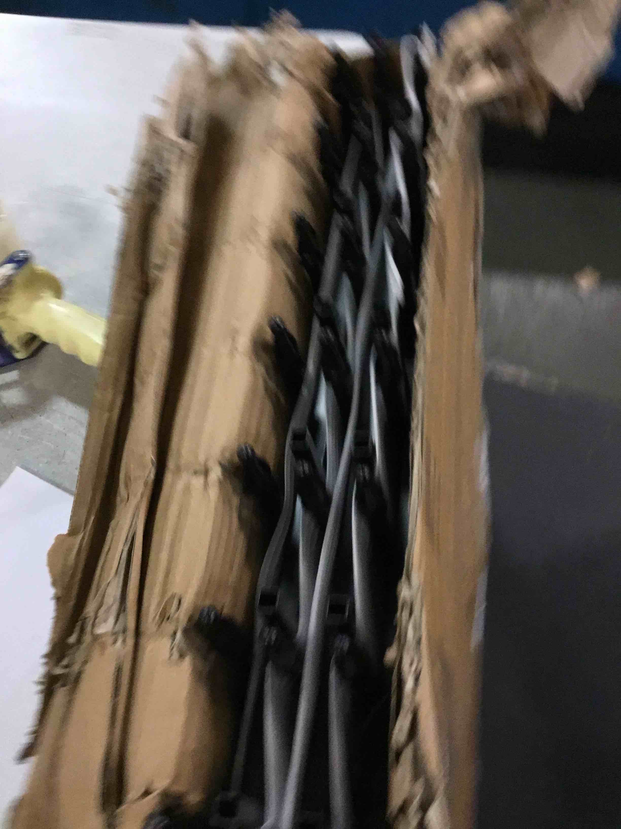 https://s3.amazonaws.com/lotting-images-prod/bidfta/PNK0477549_1729569507016.jpeg