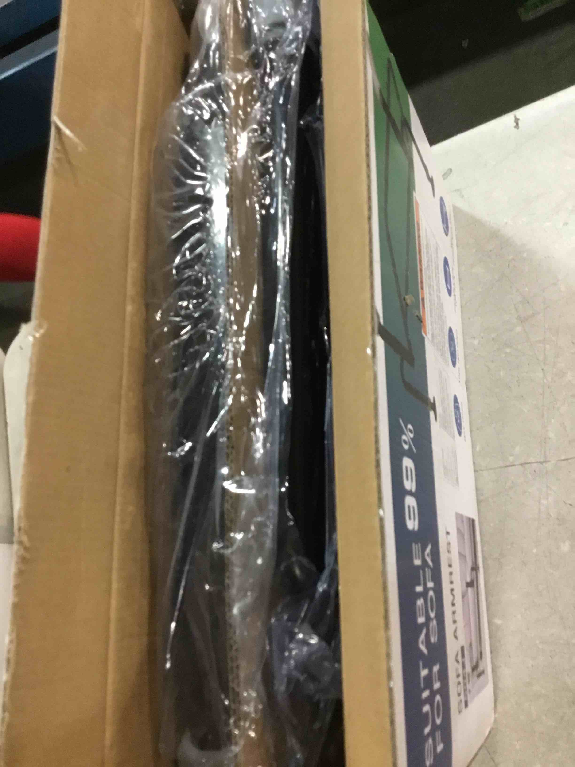 https://s3.amazonaws.com/lotting-images-prod/bidfta/PNK0477557_1729568246301.jpeg