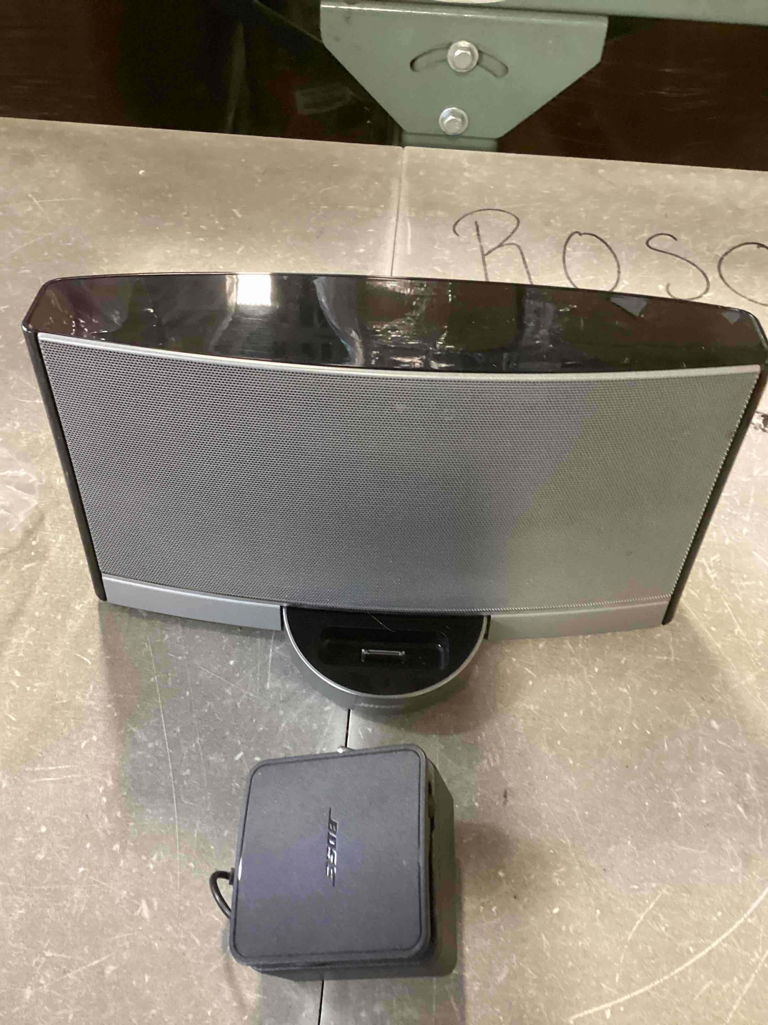 Bose SoundDock Portable 30Pin iPod/iPhone Speaker Dock Black