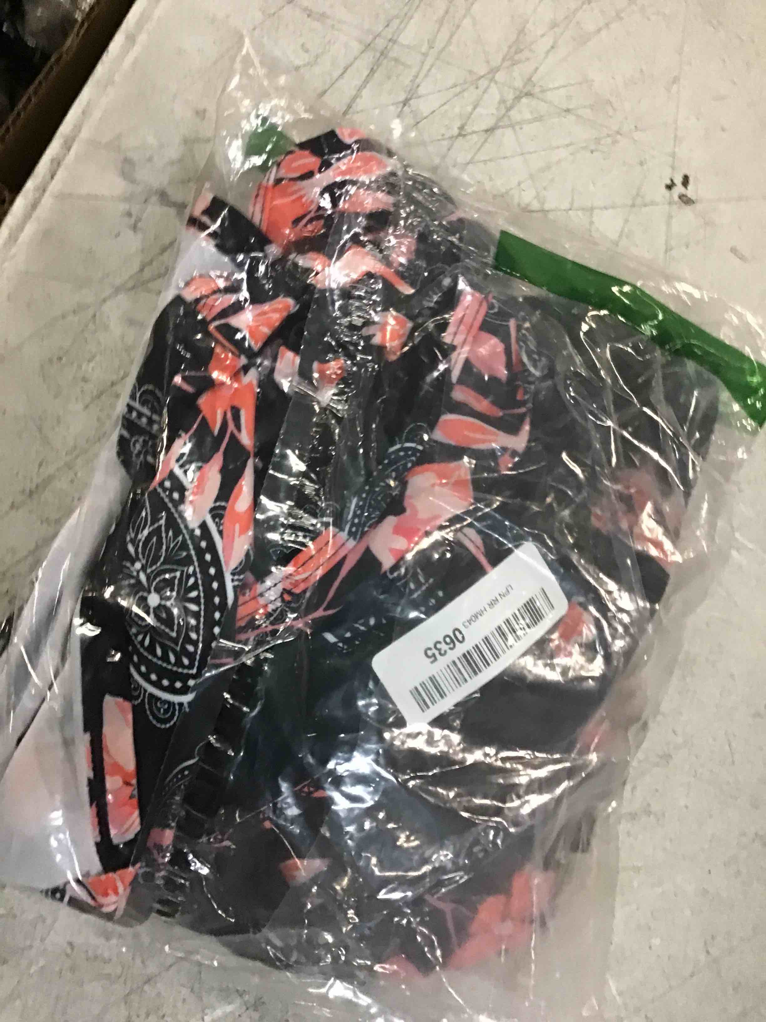 https://s3.amazonaws.com/lotting-images-prod/bidfta/PNK0480577_1729269721203.jpeg