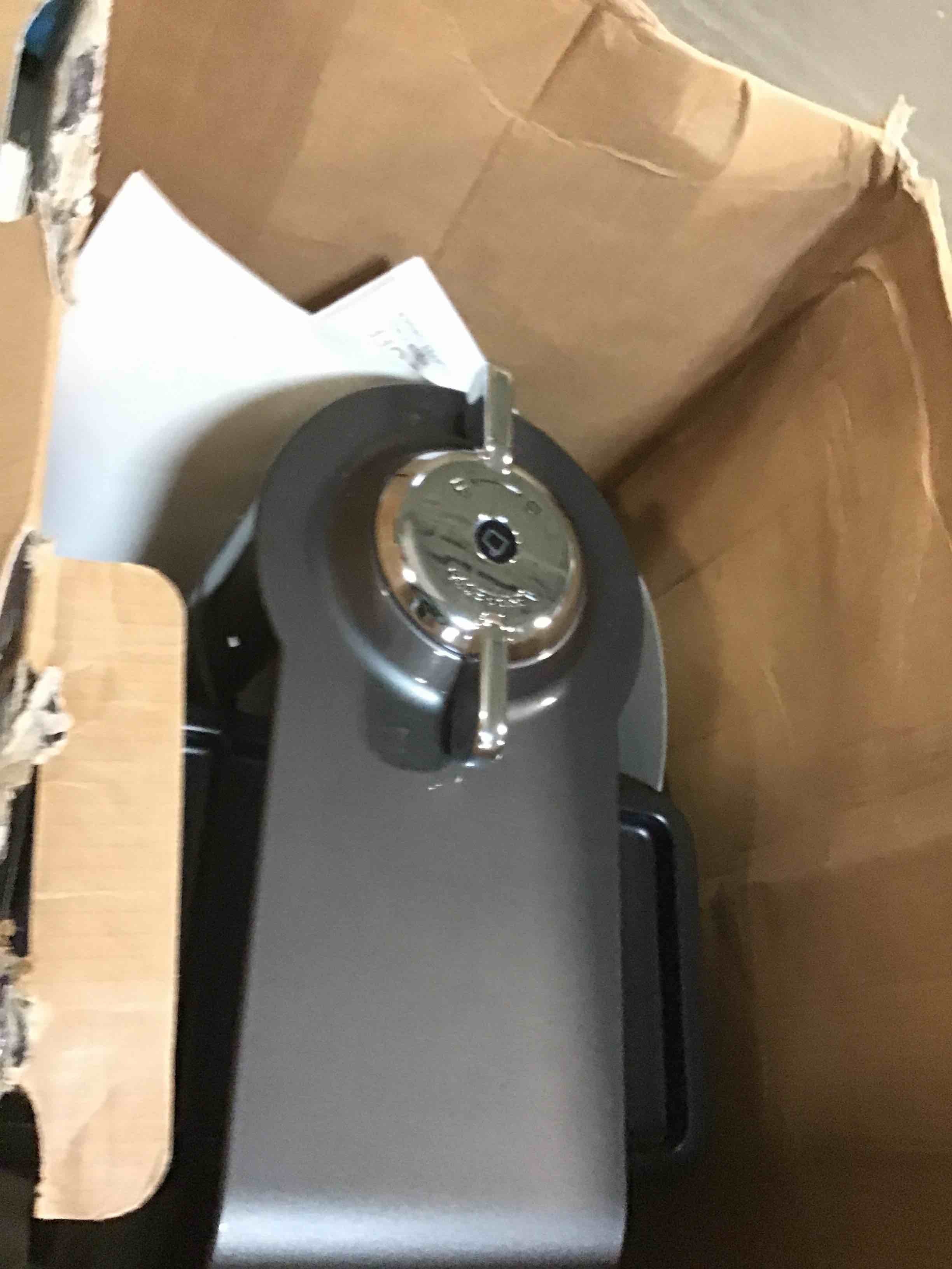 https://s3.amazonaws.com/lotting-images-prod/bidfta/PNK0480828_1729254243089.jpeg