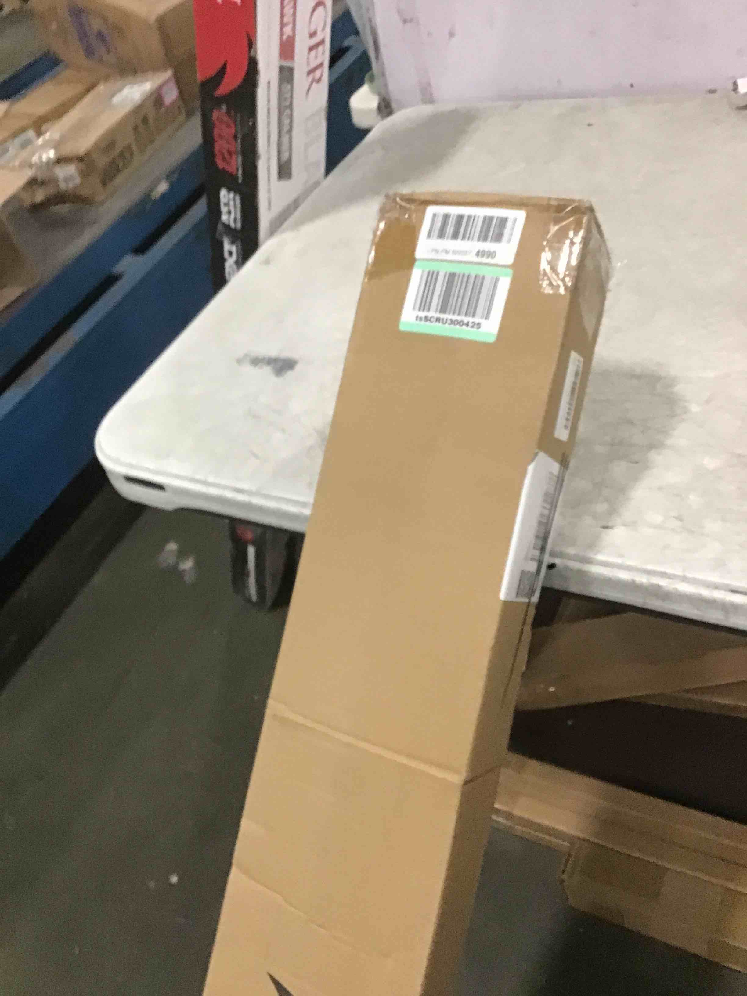 https://s3.amazonaws.com/lotting-images-prod/bidfta/PNK0481374_1729167490627.jpeg