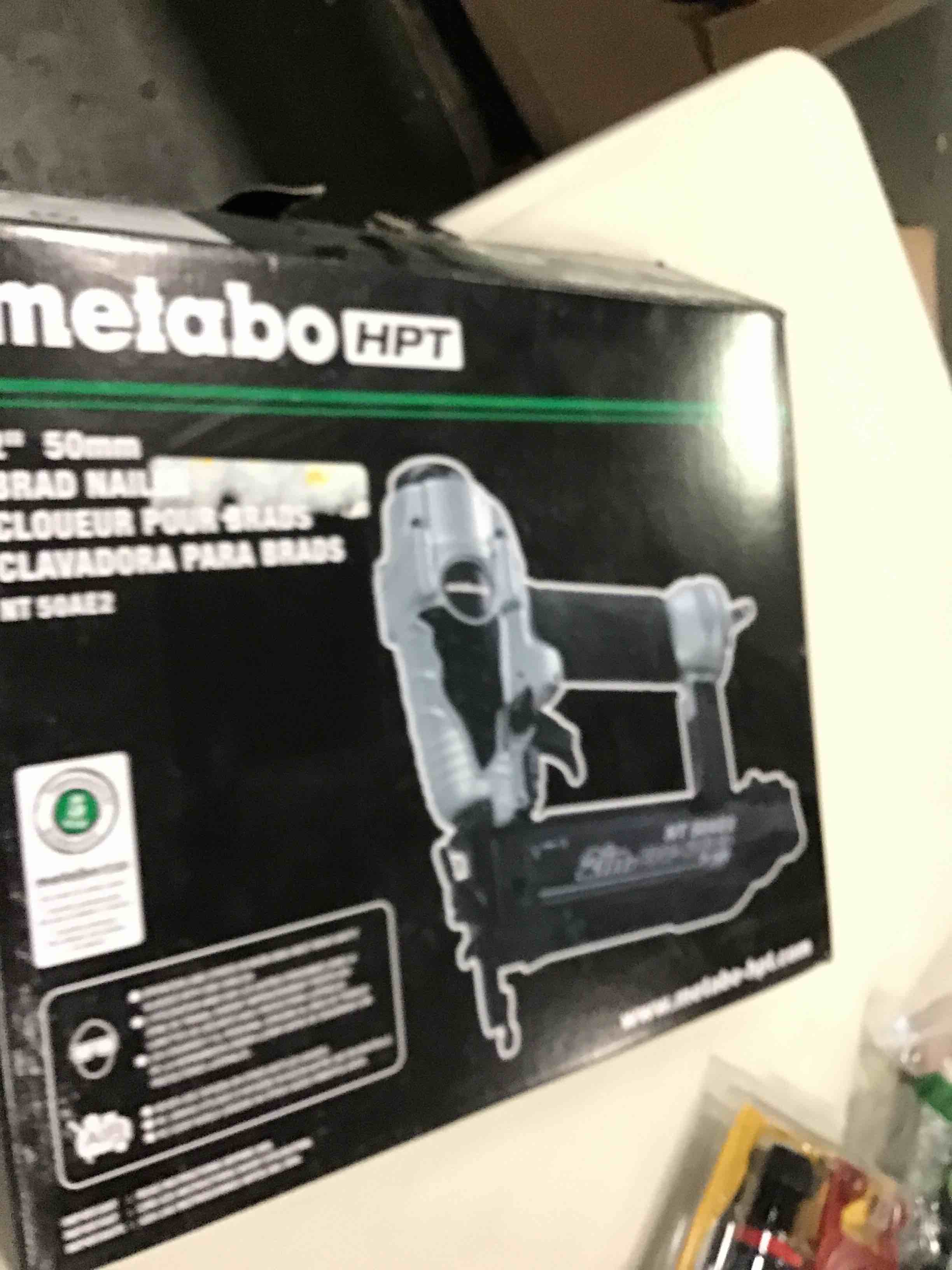 https://s3.amazonaws.com/lotting-images-prod/bidfta/PNK0481970_1729080776705.jpeg