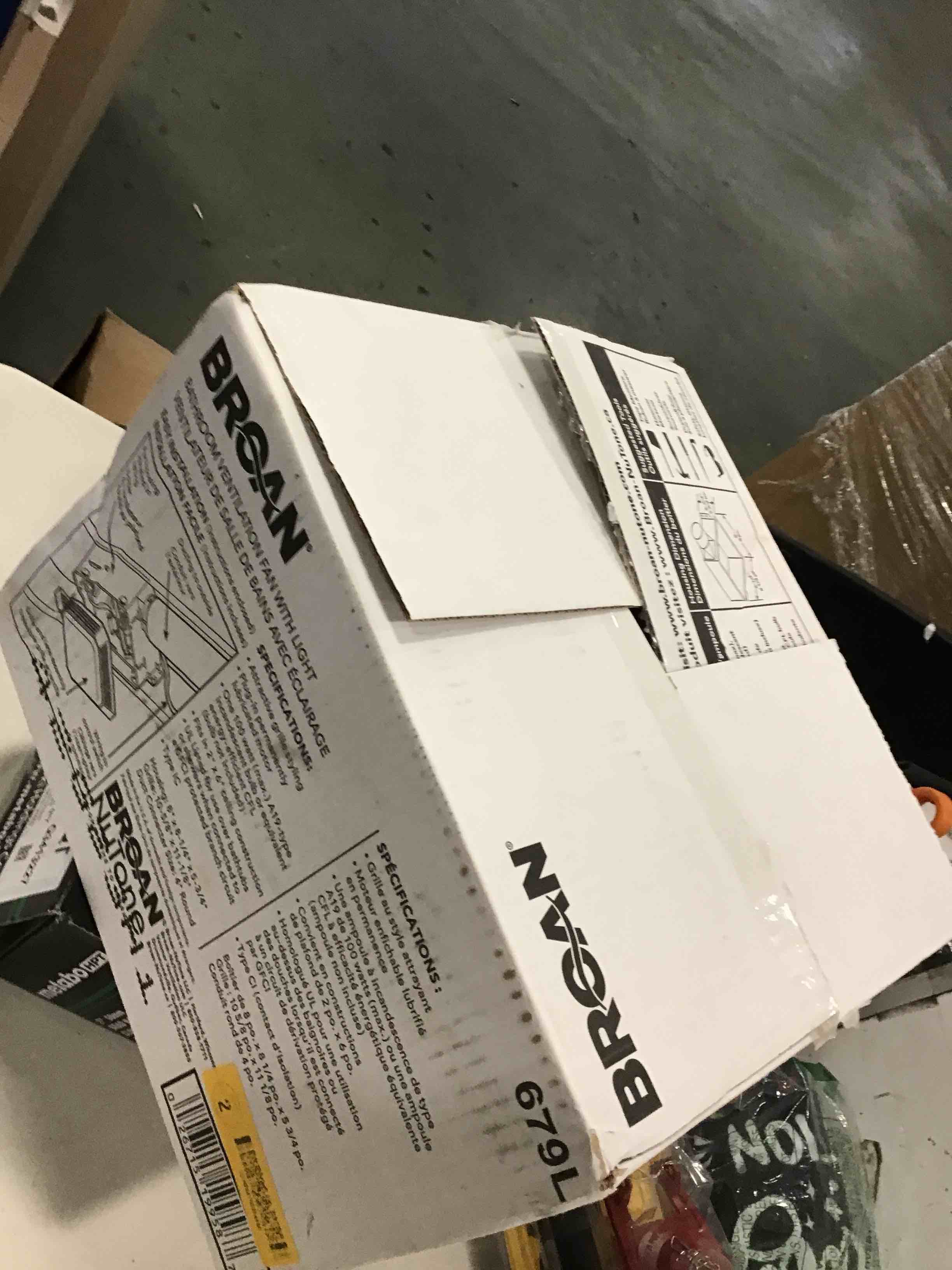 https://s3.amazonaws.com/lotting-images-prod/bidfta/PNK0481972_1729080612852.jpeg