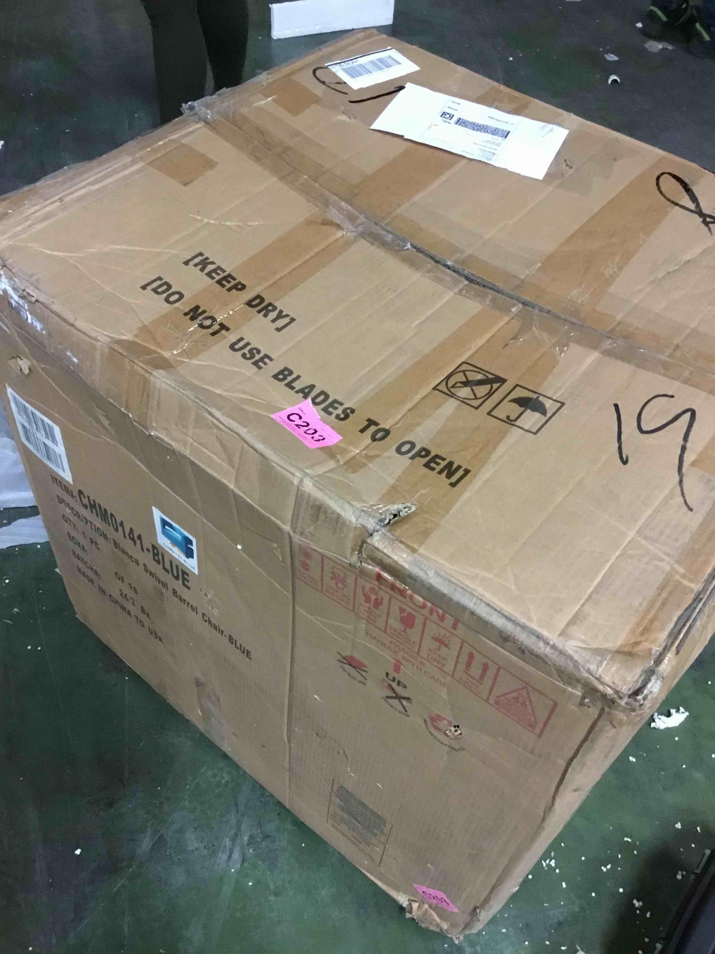 https://s3.amazonaws.com/lotting-images-prod/bidfta/PNK0482167_1730994452782.jpeg
