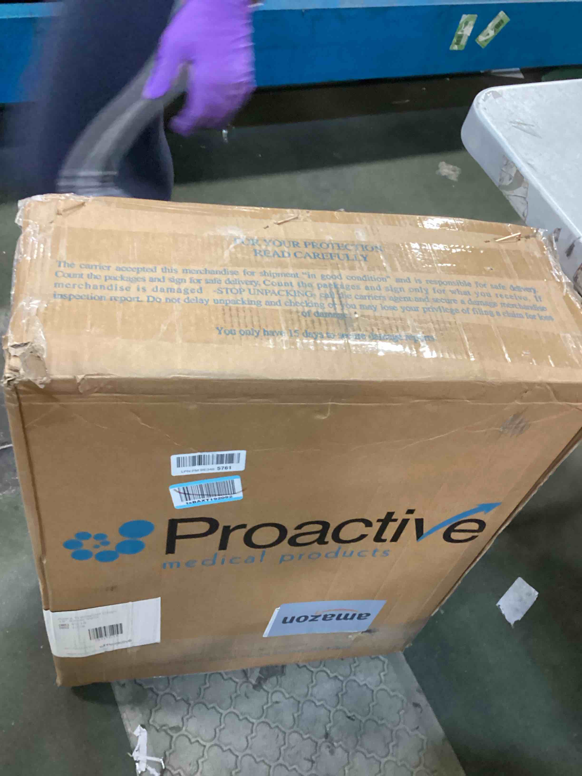 https://s3.amazonaws.com/lotting-images-prod/bidfta/PNK0482273_1730911177819.jpeg