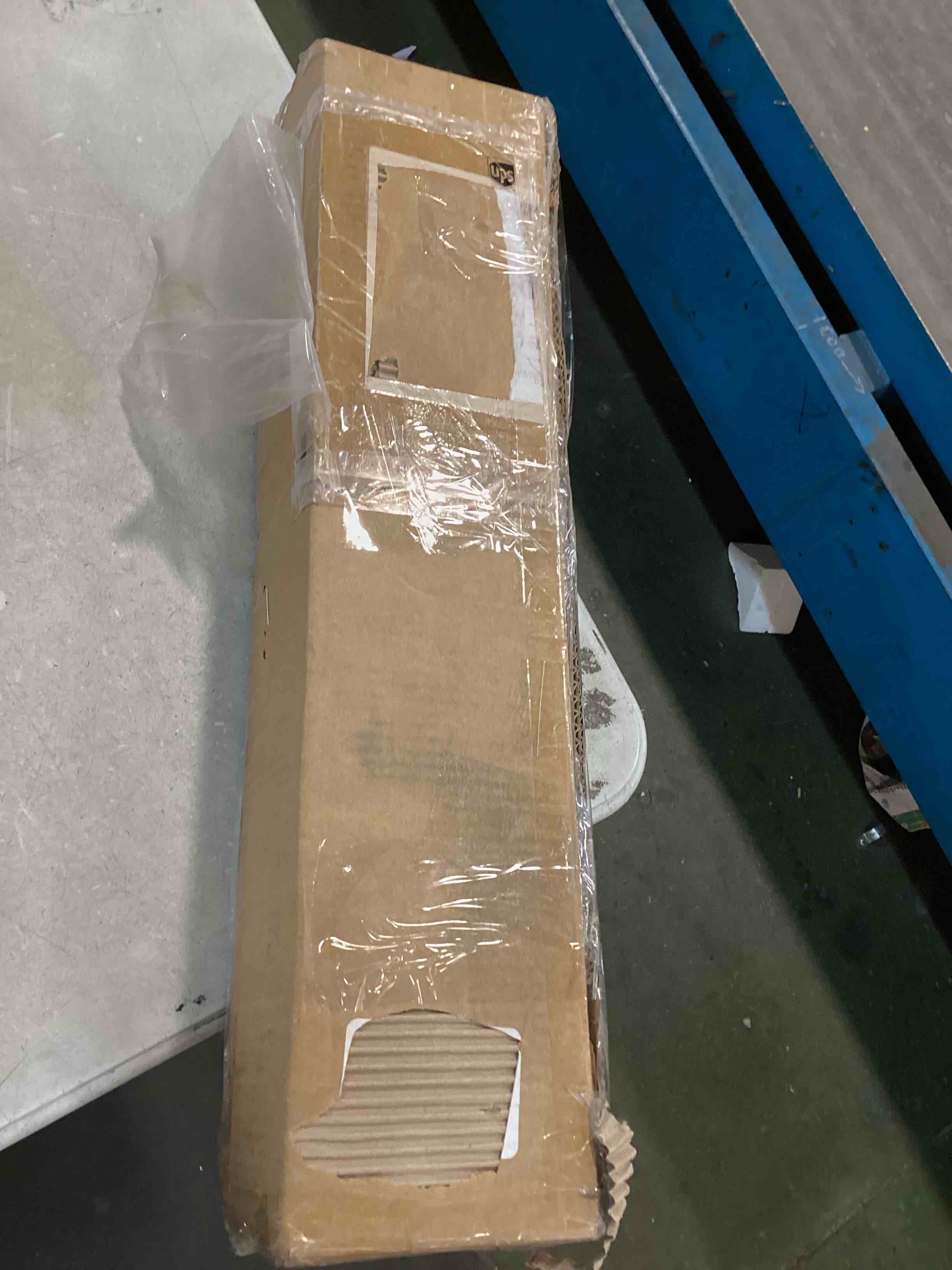 https://s3.amazonaws.com/lotting-images-prod/bidfta/PNK0482418_1730839748011.jpeg