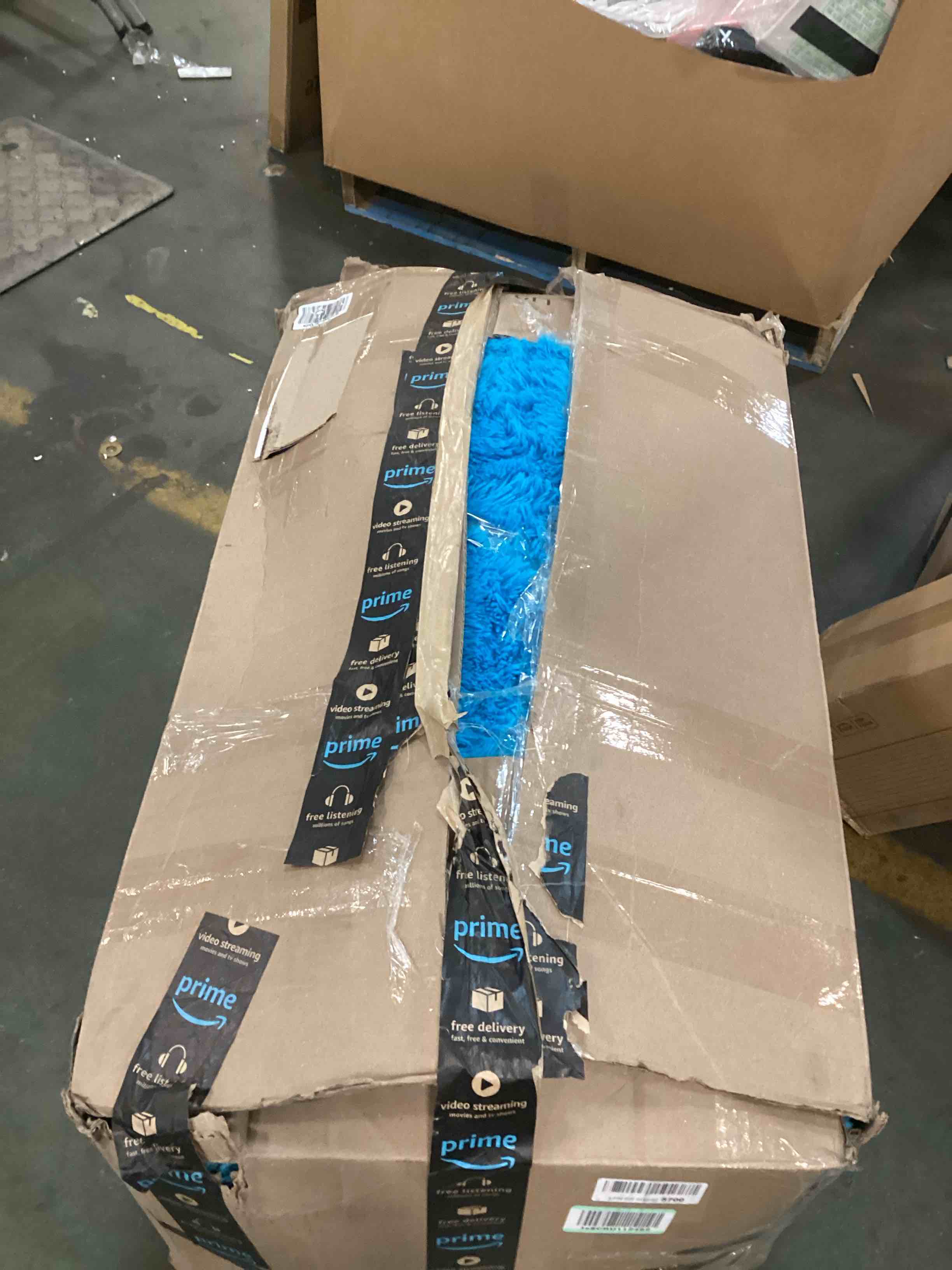 https://s3.amazonaws.com/lotting-images-prod/bidfta/PNK0482539_1730822729154.jpeg