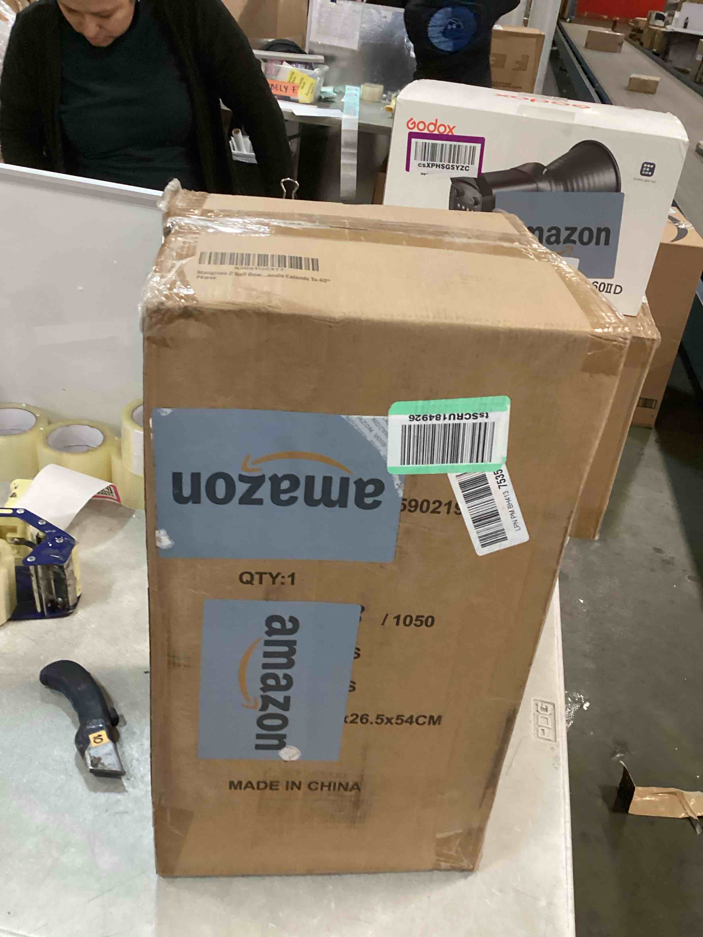 https://s3.amazonaws.com/lotting-images-prod/bidfta/PNK0482553_1730822017929.jpeg