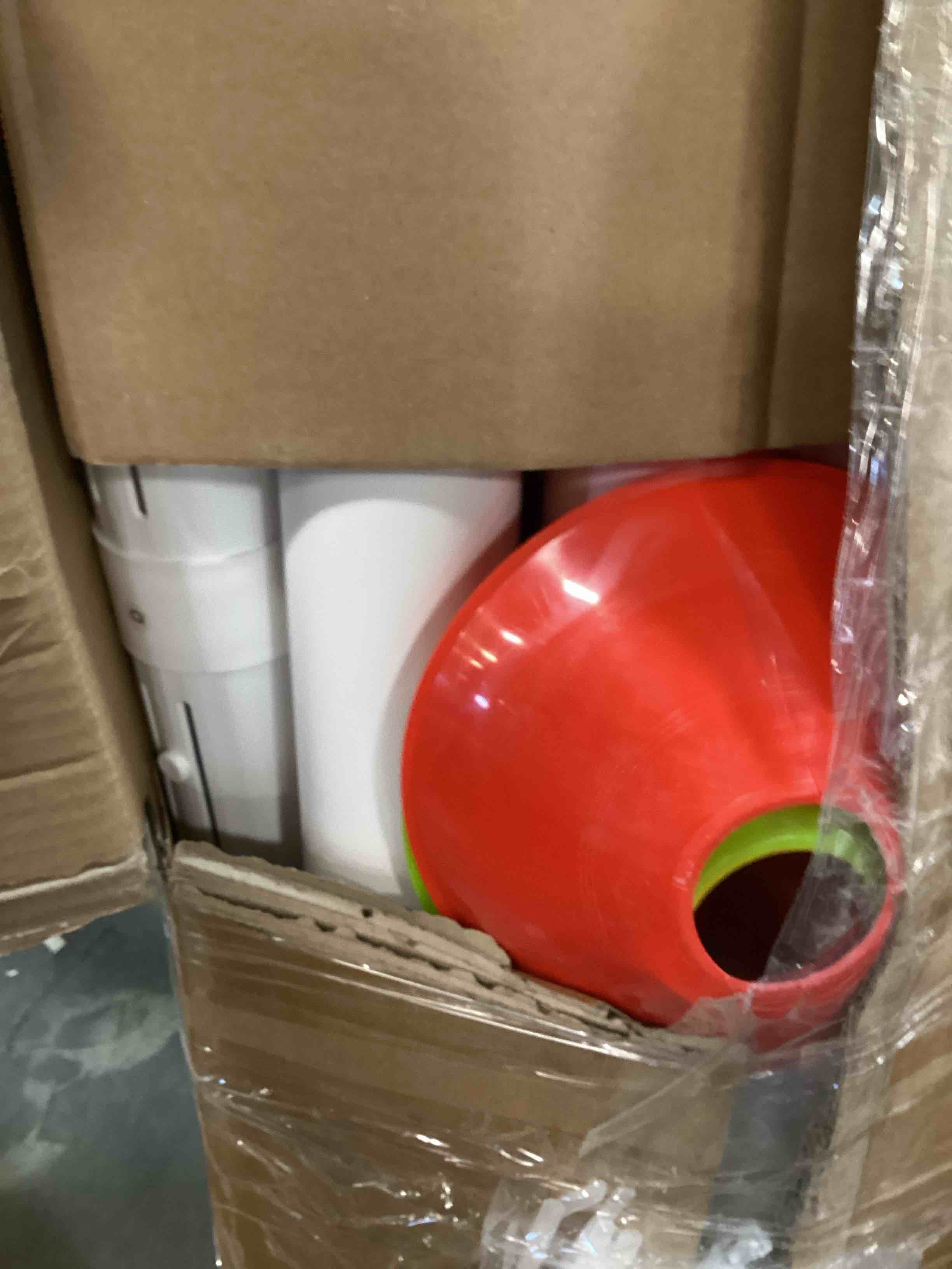 https://s3.amazonaws.com/lotting-images-prod/bidfta/PNK0482997_1730489007207.jpeg