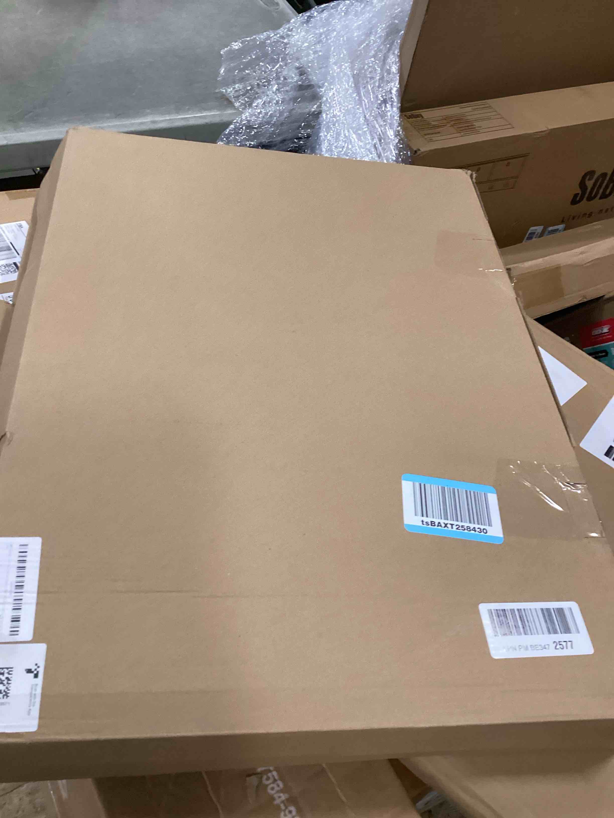 https://s3.amazonaws.com/lotting-images-prod/bidfta/PNK0484156_1730995710421.jpeg