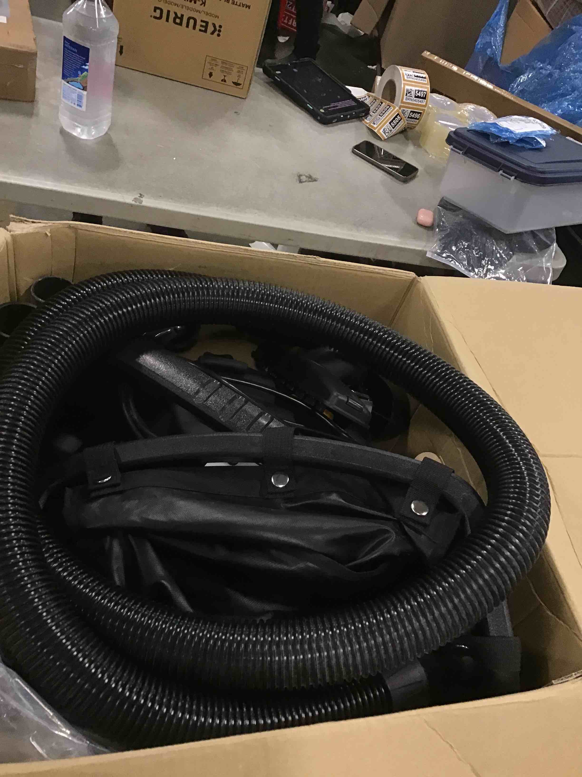 https://s3.amazonaws.com/lotting-images-prod/bidfta/PNK0484383_1730903604163.jpeg