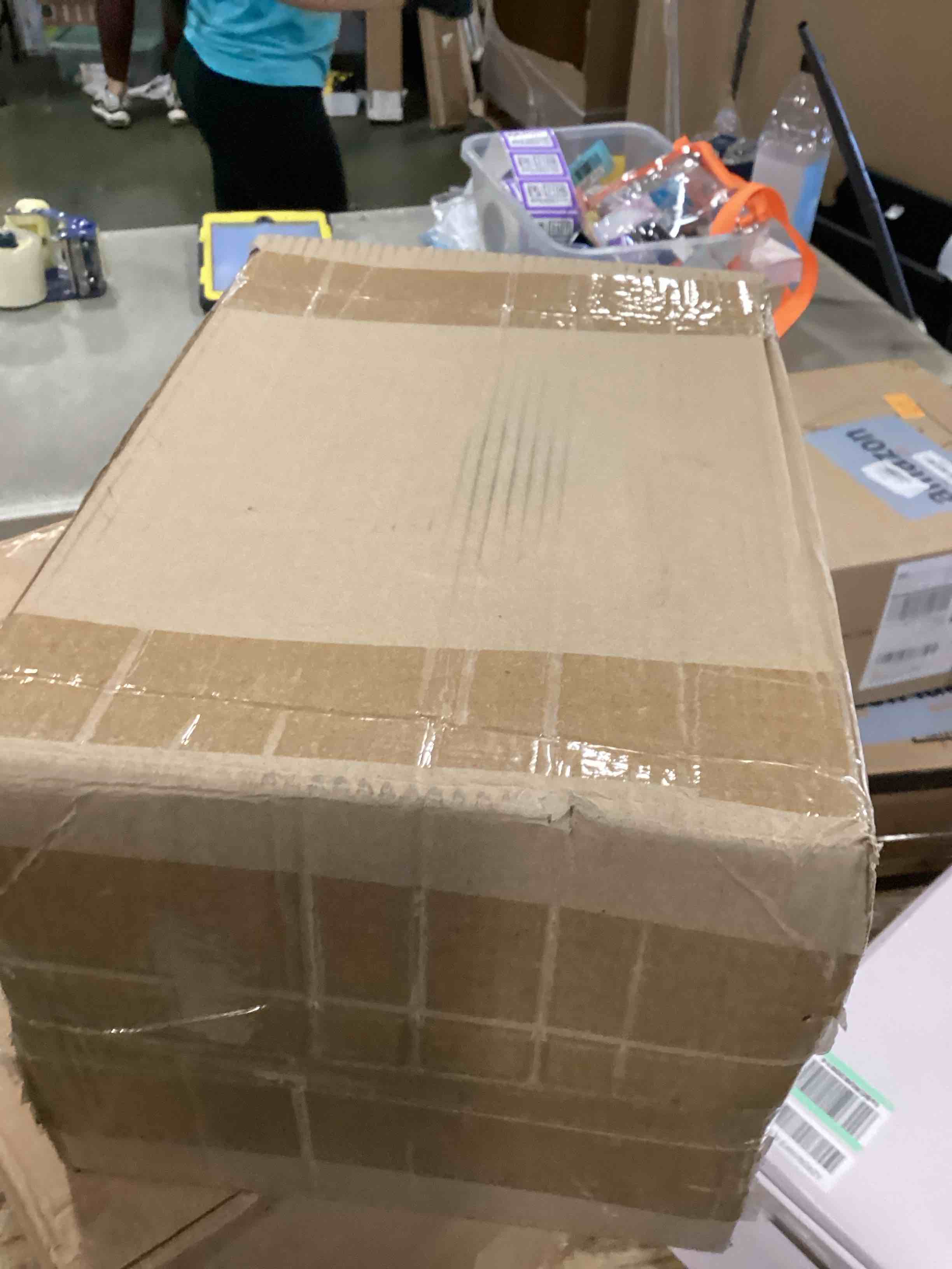 https://s3.amazonaws.com/lotting-images-prod/bidfta/PNK0484465_1730835701053.jpeg
