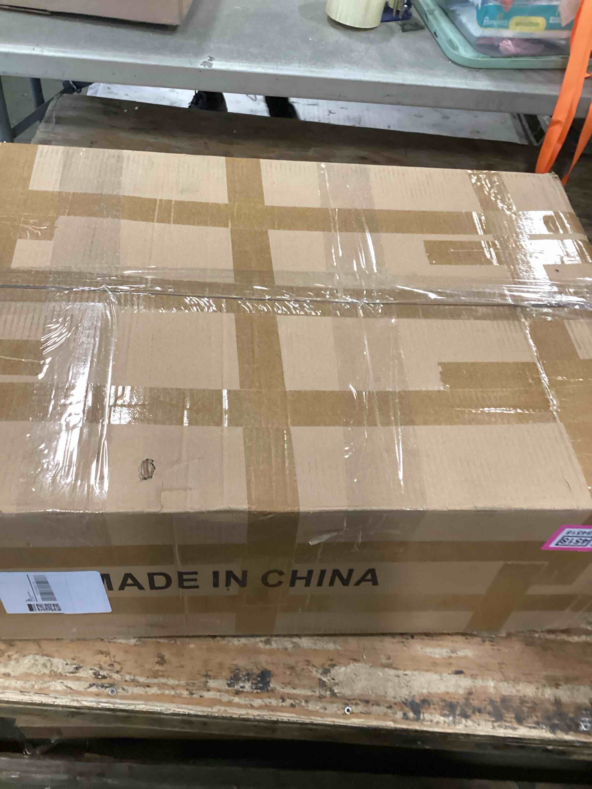 https://s3.amazonaws.com/lotting-images-prod/bidfta/PNK0484518_1730828113168.jpeg
