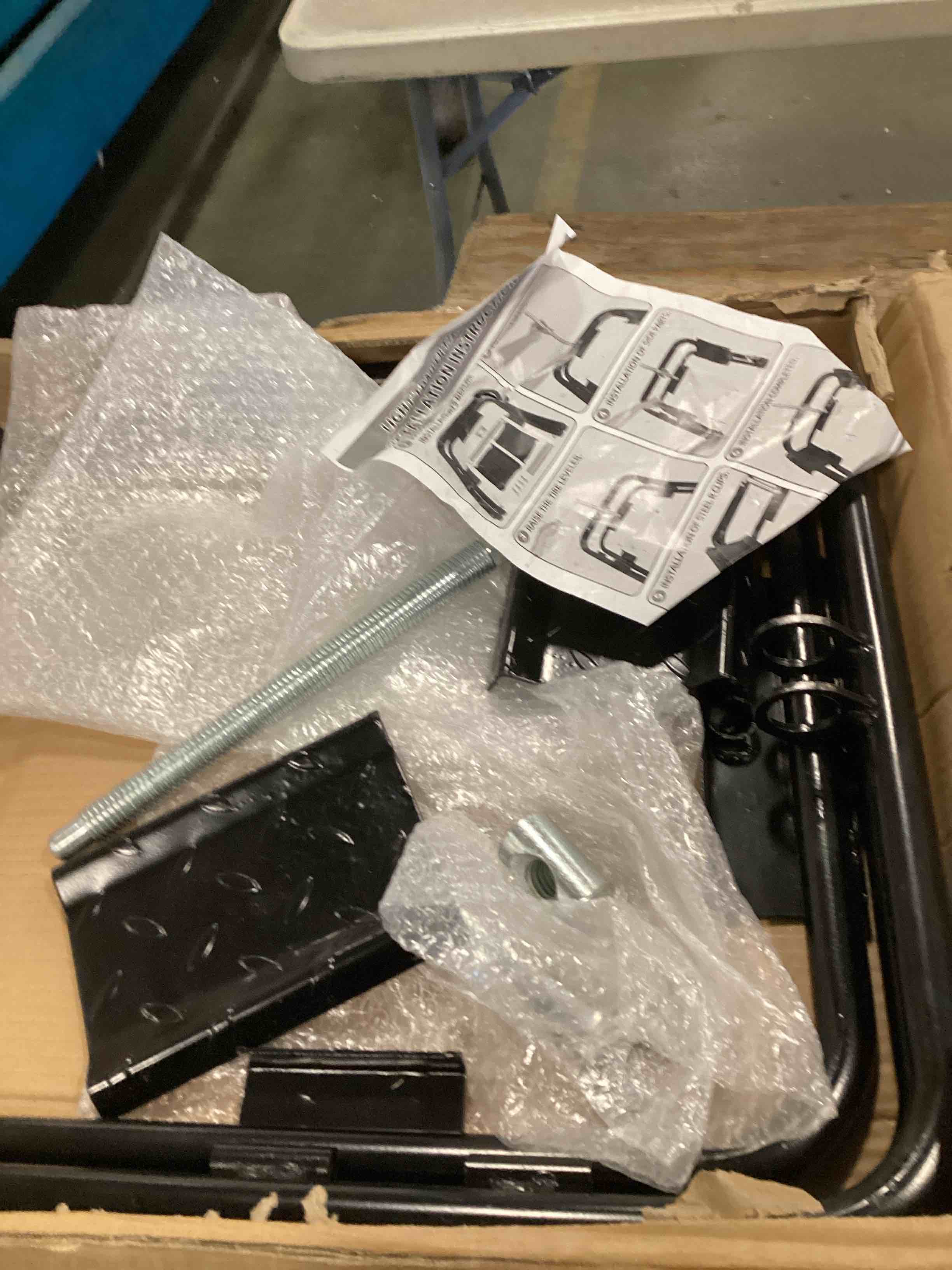https://s3.amazonaws.com/lotting-images-prod/bidfta/PNK0484961_1730481310155.jpeg
