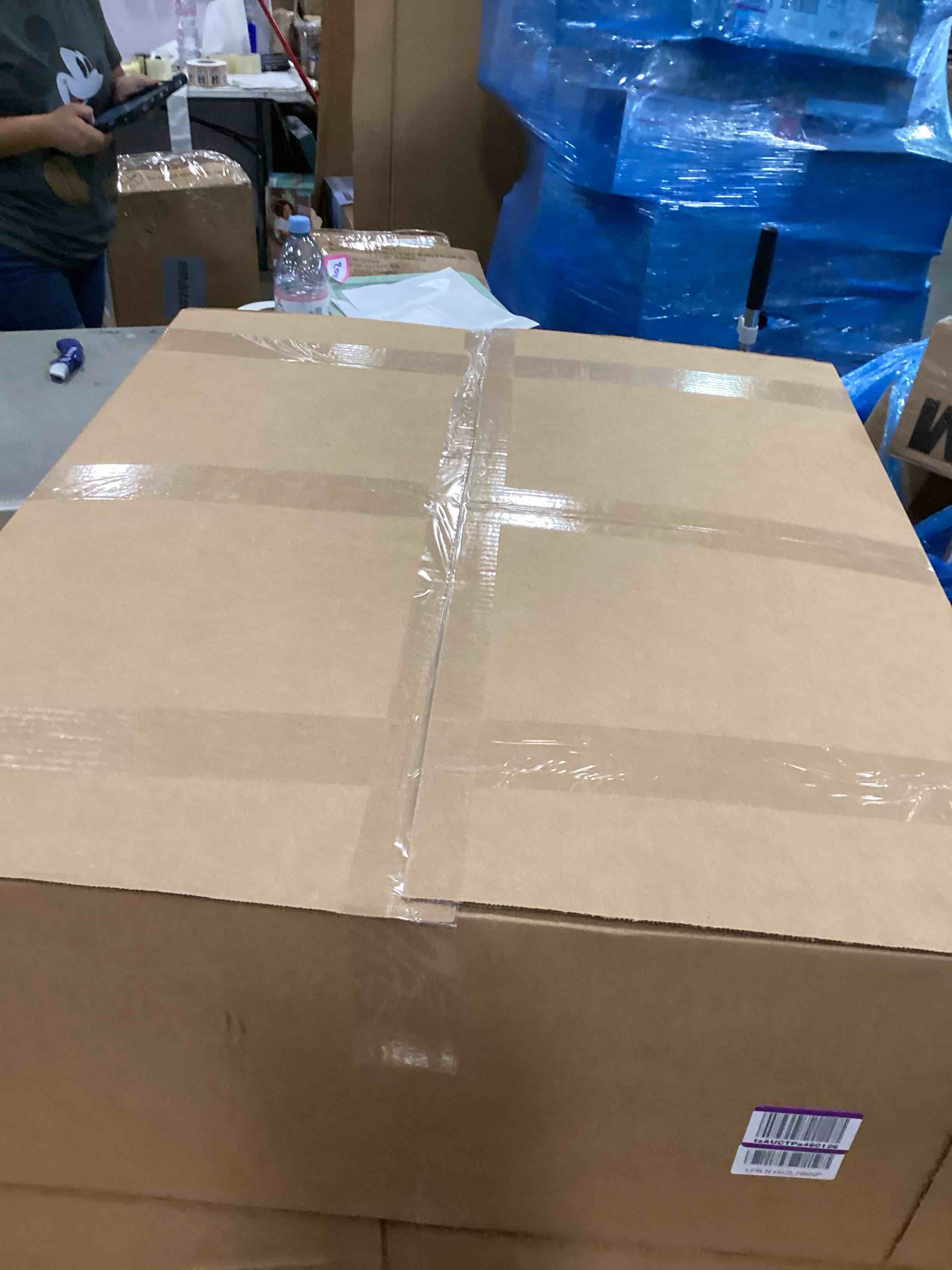https://s3.amazonaws.com/lotting-images-prod/bidfta/PNK0485221_1730389422120.jpeg