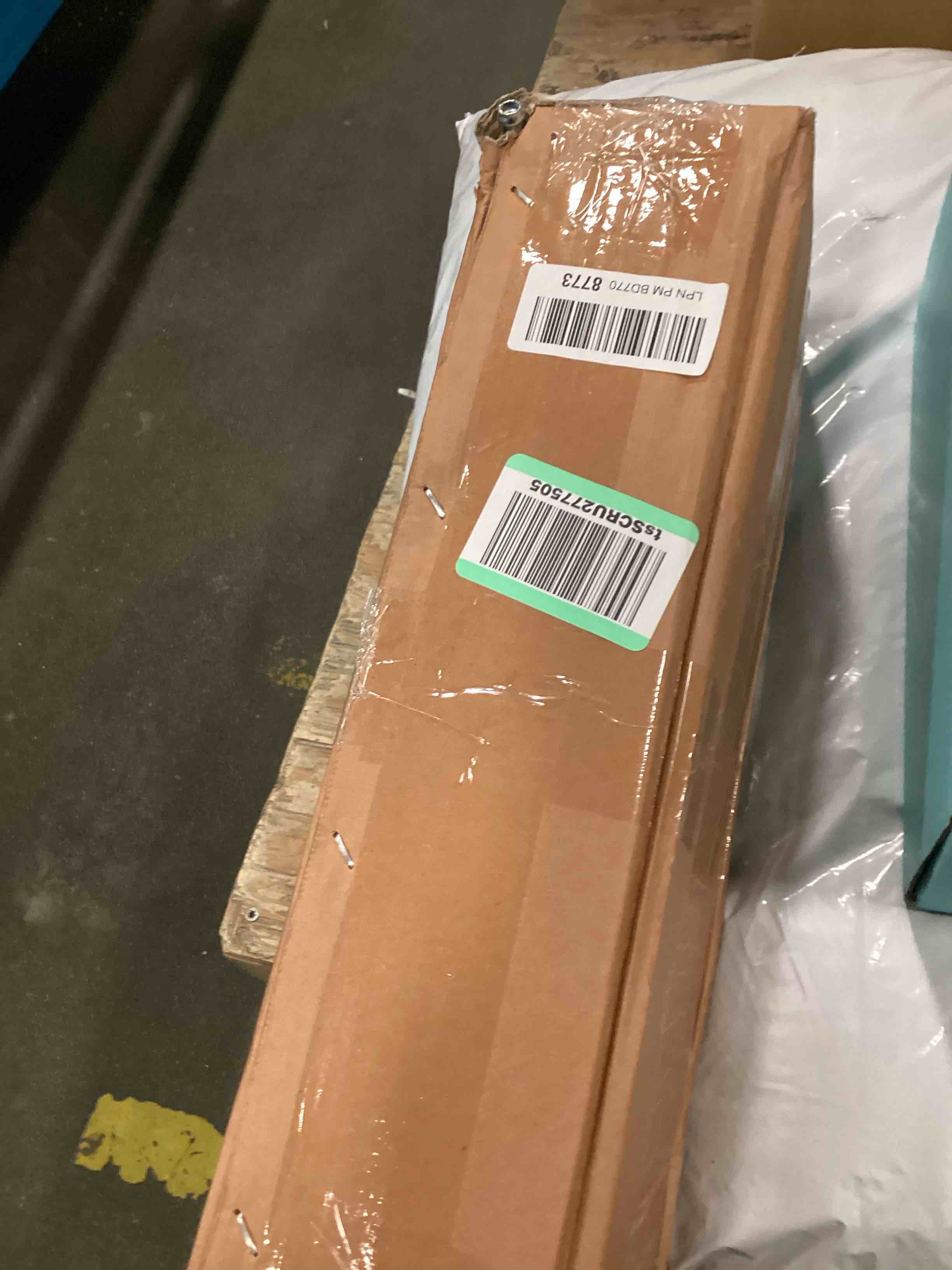 https://s3.amazonaws.com/lotting-images-prod/bidfta/PNK0485873_1730200084950.jpeg