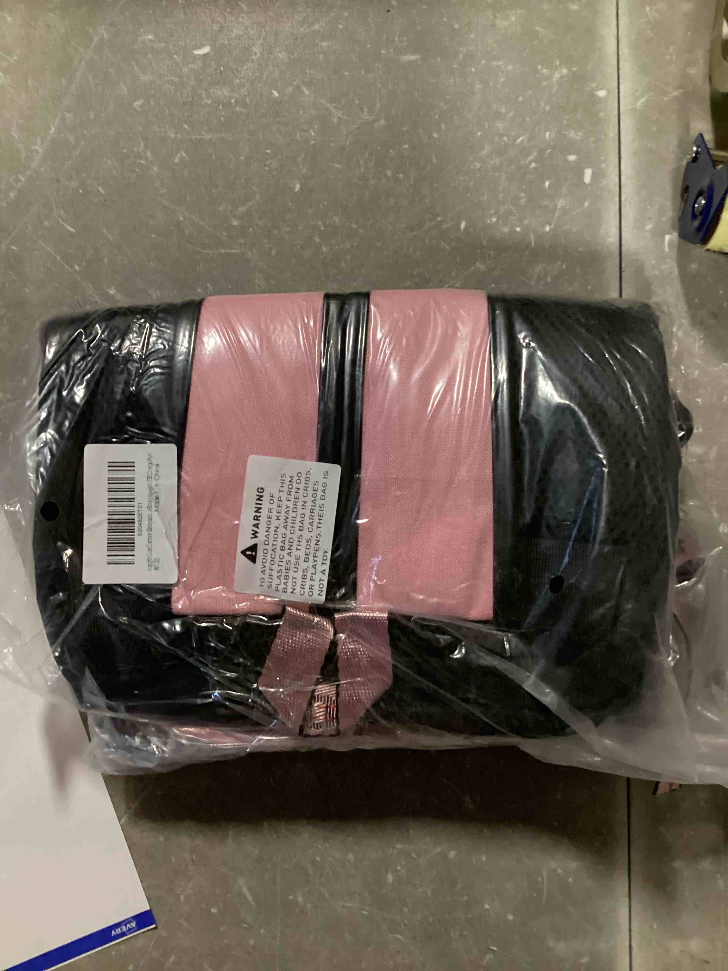https://s3.amazonaws.com/lotting-images-prod/bidfta/PNK0486079_1730117287061.jpeg
