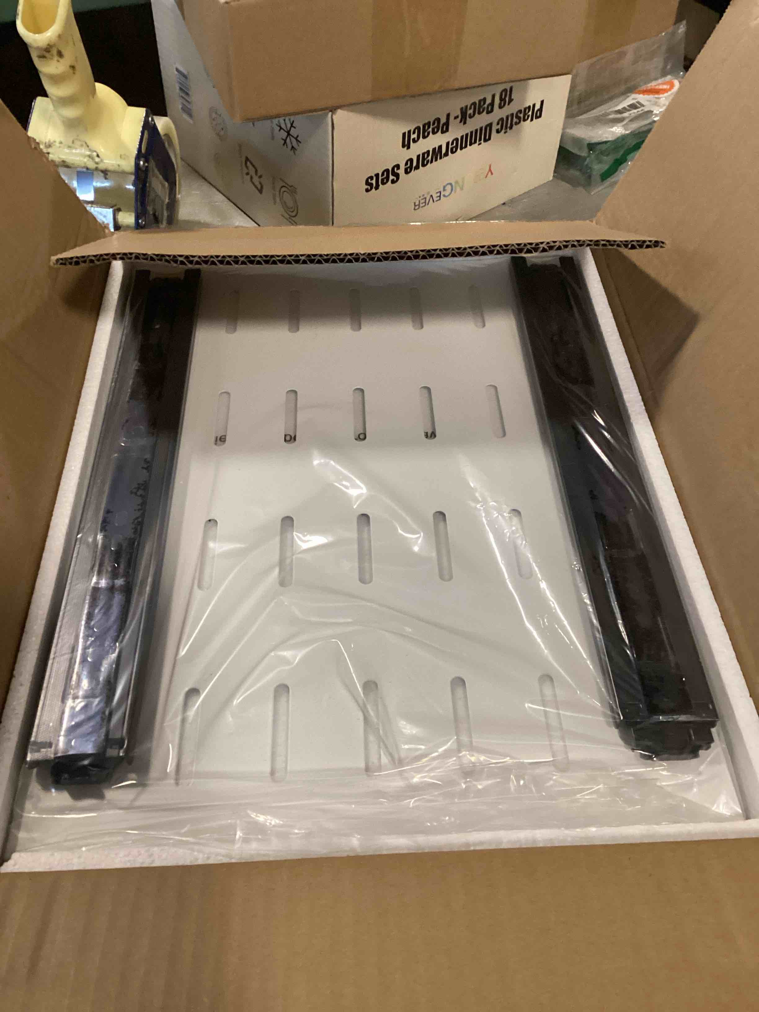 https://s3.amazonaws.com/lotting-images-prod/bidfta/PNK0486091_1730118230446.jpeg