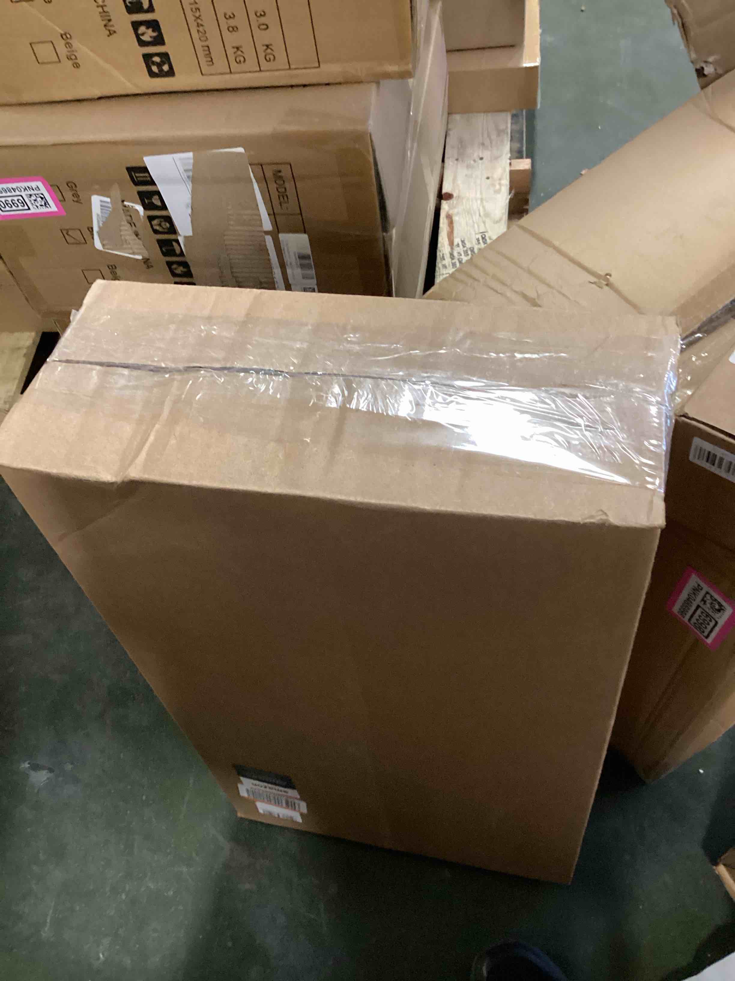 https://s3.amazonaws.com/lotting-images-prod/bidfta/PNK0487001_1730395563441.jpeg