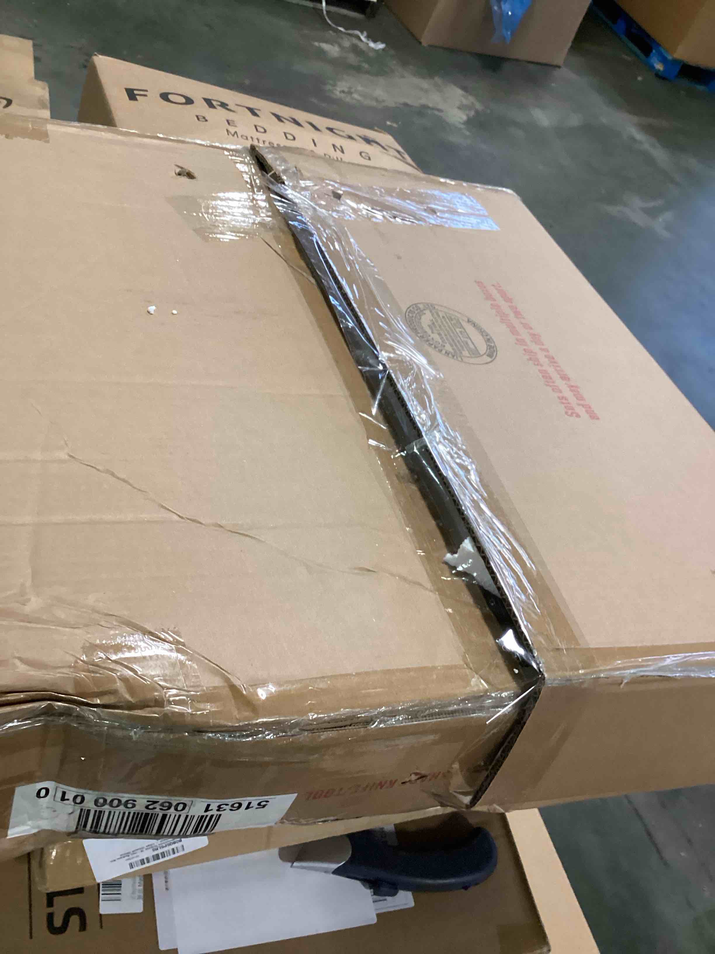 https://s3.amazonaws.com/lotting-images-prod/bidfta/PNK0487035_1730403465378.jpeg
