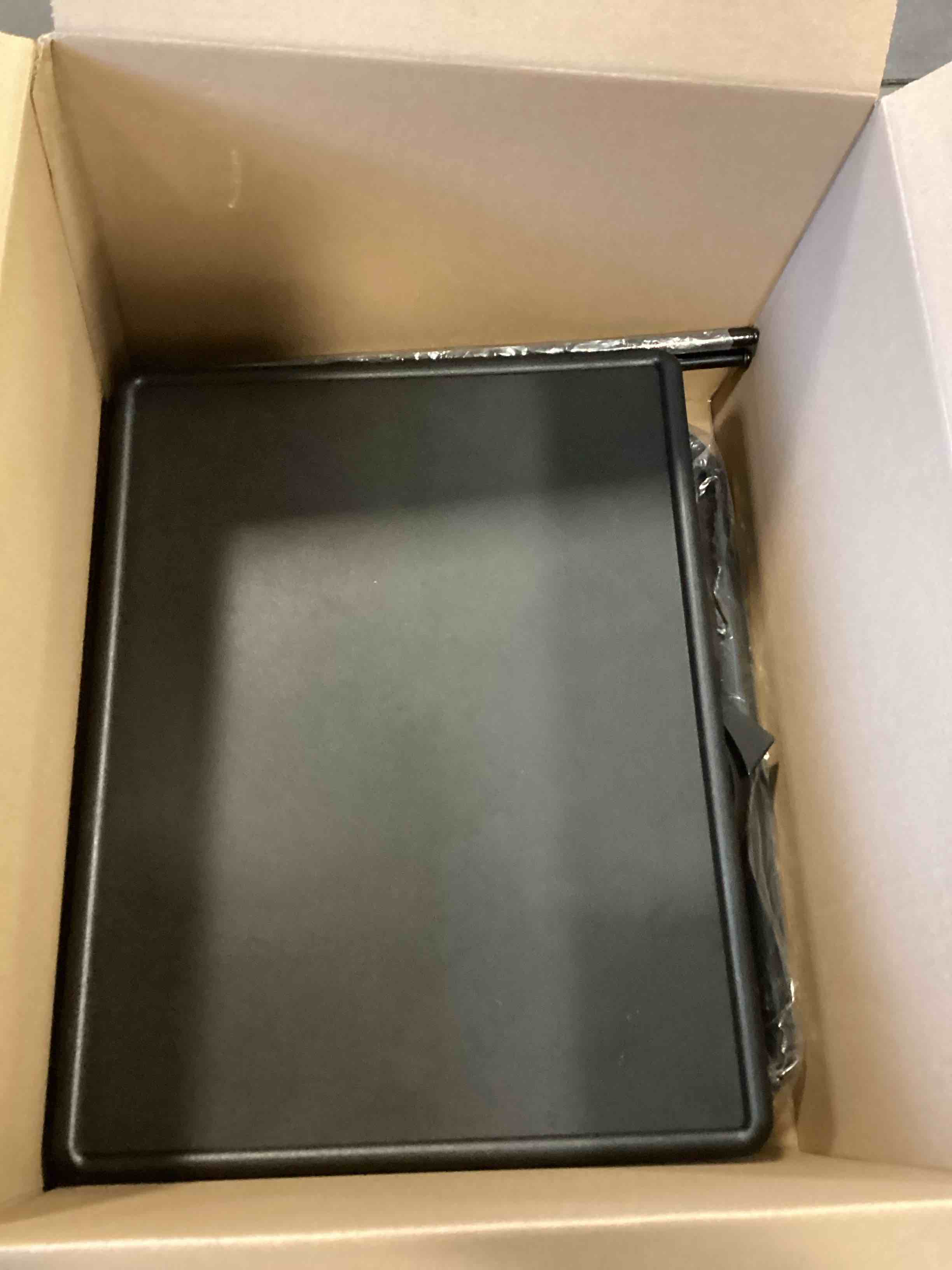 https://s3.amazonaws.com/lotting-images-prod/bidfta/PNK0487099_1730472736622.jpeg
