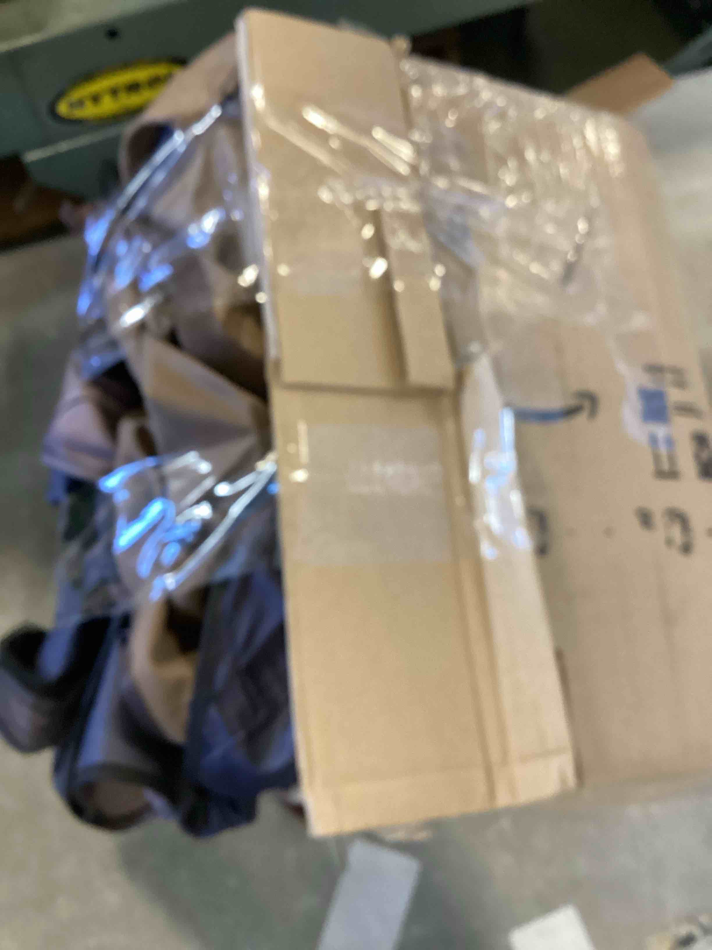 https://s3.amazonaws.com/lotting-images-prod/bidfta/PNK0487133_1730485667068.jpeg
