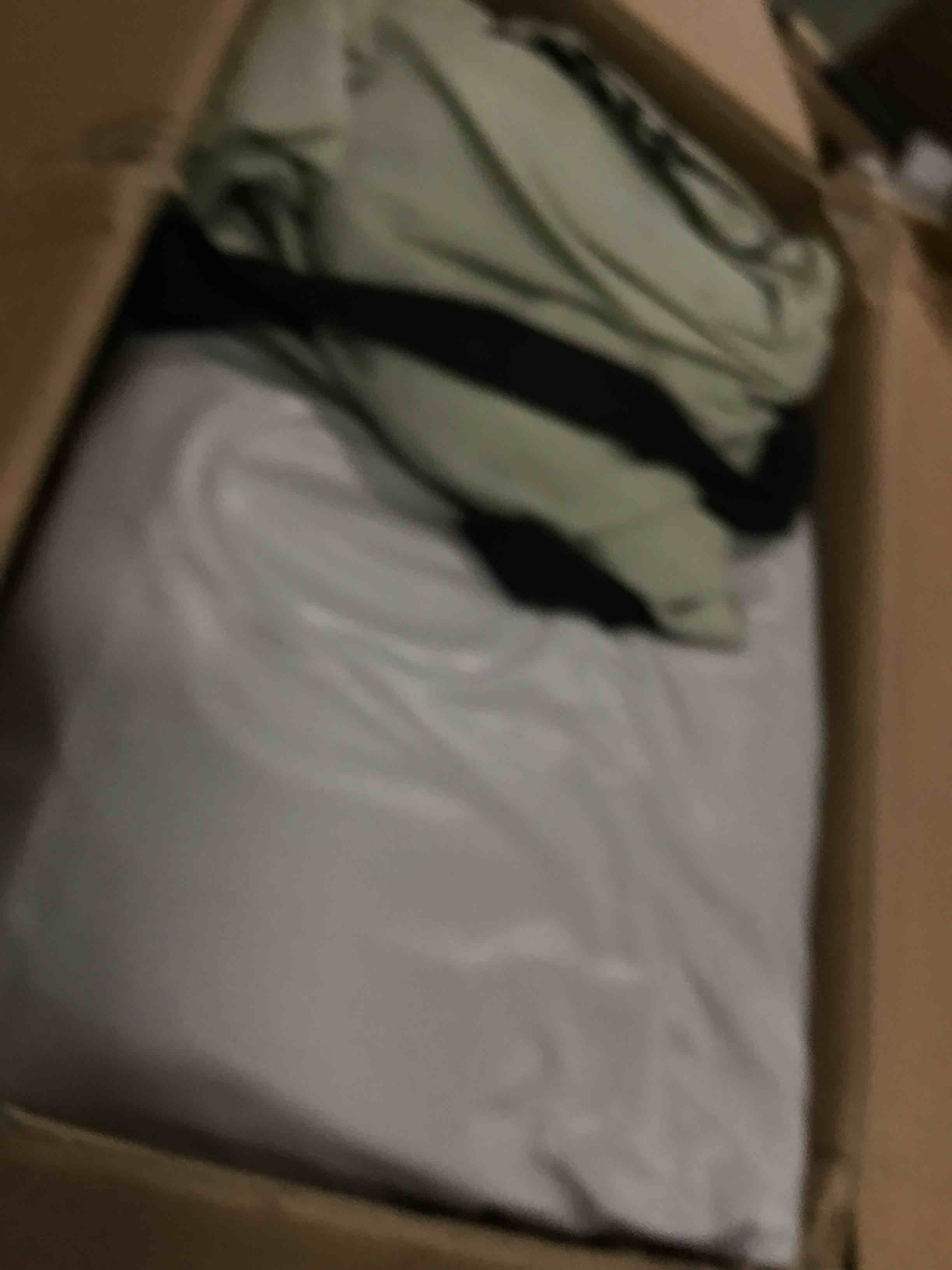 https://s3.amazonaws.com/lotting-images-prod/bidfta/PNK0489058_1730207591324.jpeg