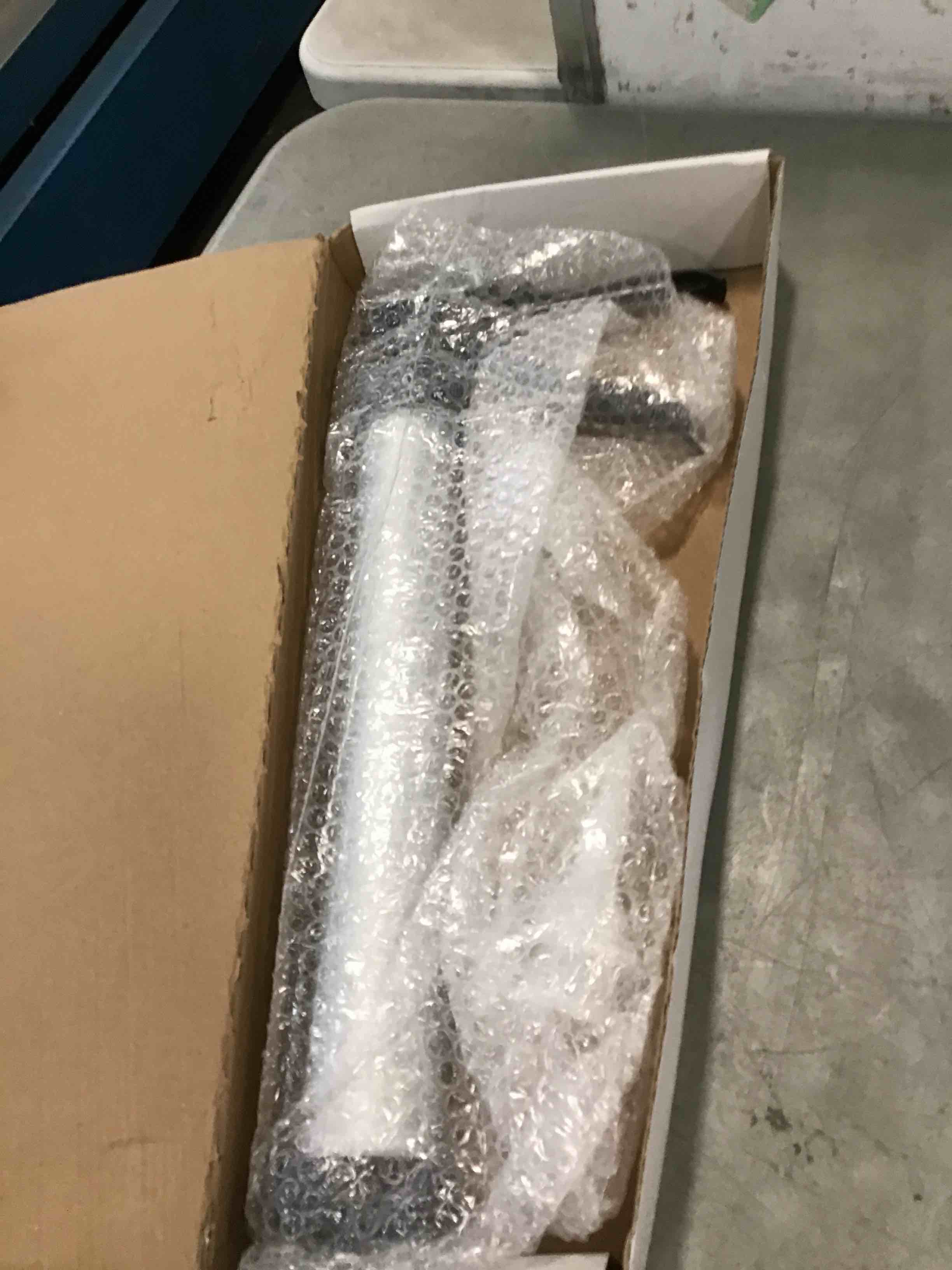 https://s3.amazonaws.com/lotting-images-prod/bidfta/PNK0489273_1730140946005.jpeg