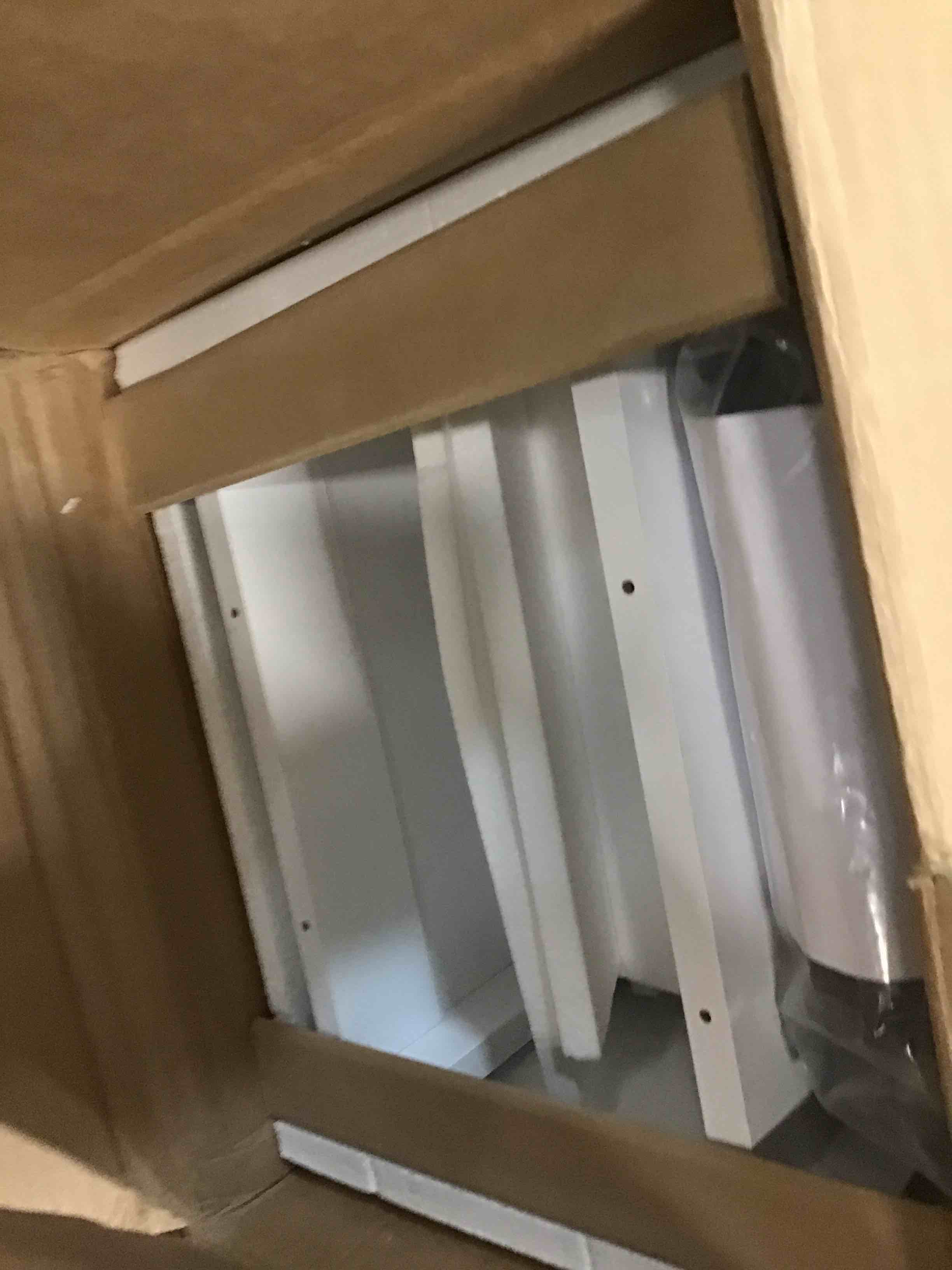 https://s3.amazonaws.com/lotting-images-prod/bidfta/PNK0489974_1729941531950.jpeg