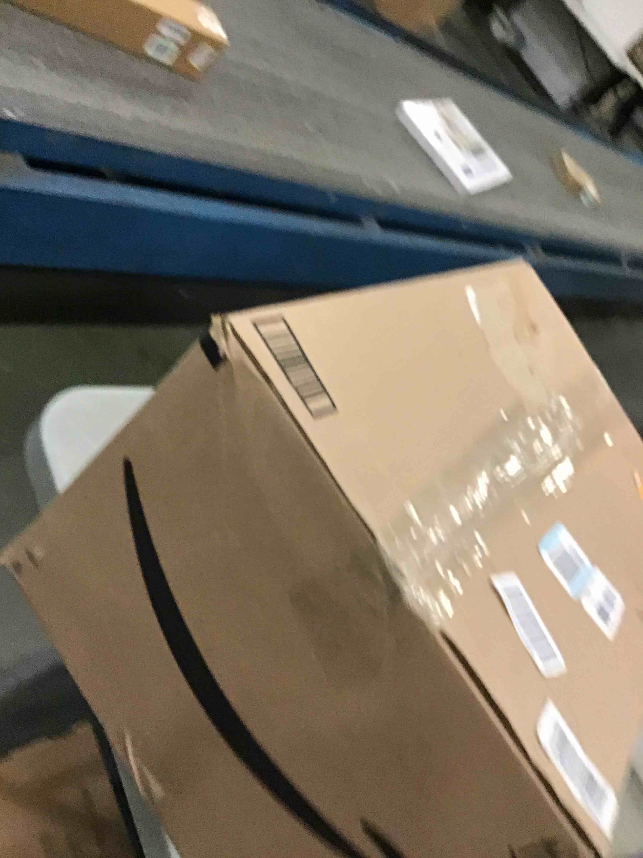 https://s3.amazonaws.com/lotting-images-prod/bidfta/PNK0489978_1729941354837.jpeg