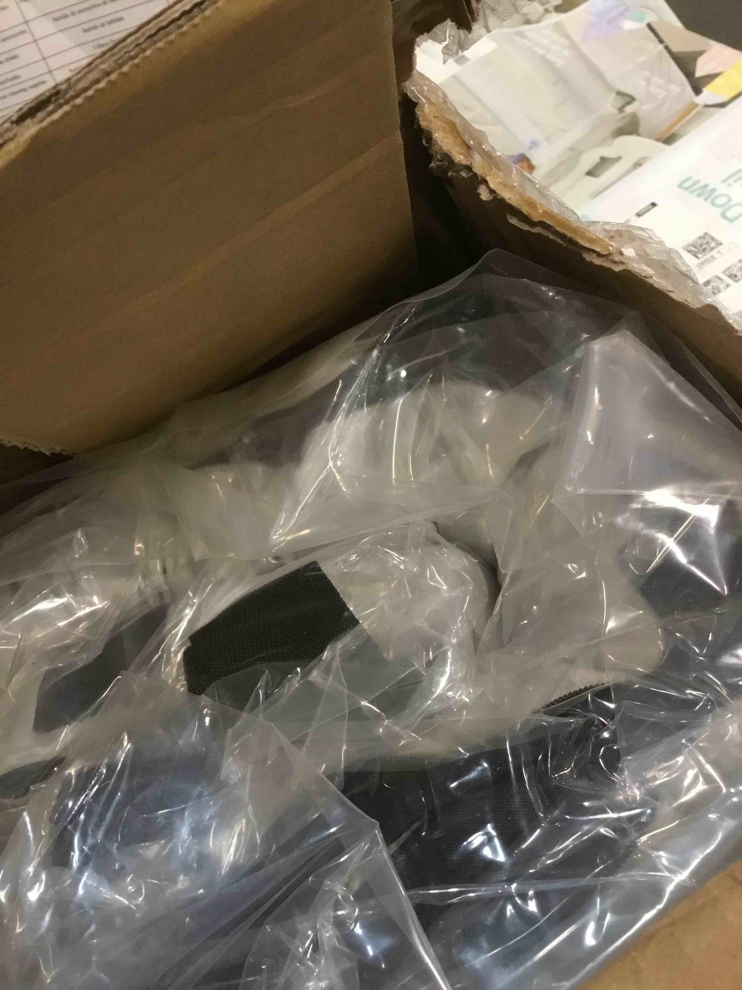 https://s3.amazonaws.com/lotting-images-prod/bidfta/PNK0490931_1731963095550.jpeg