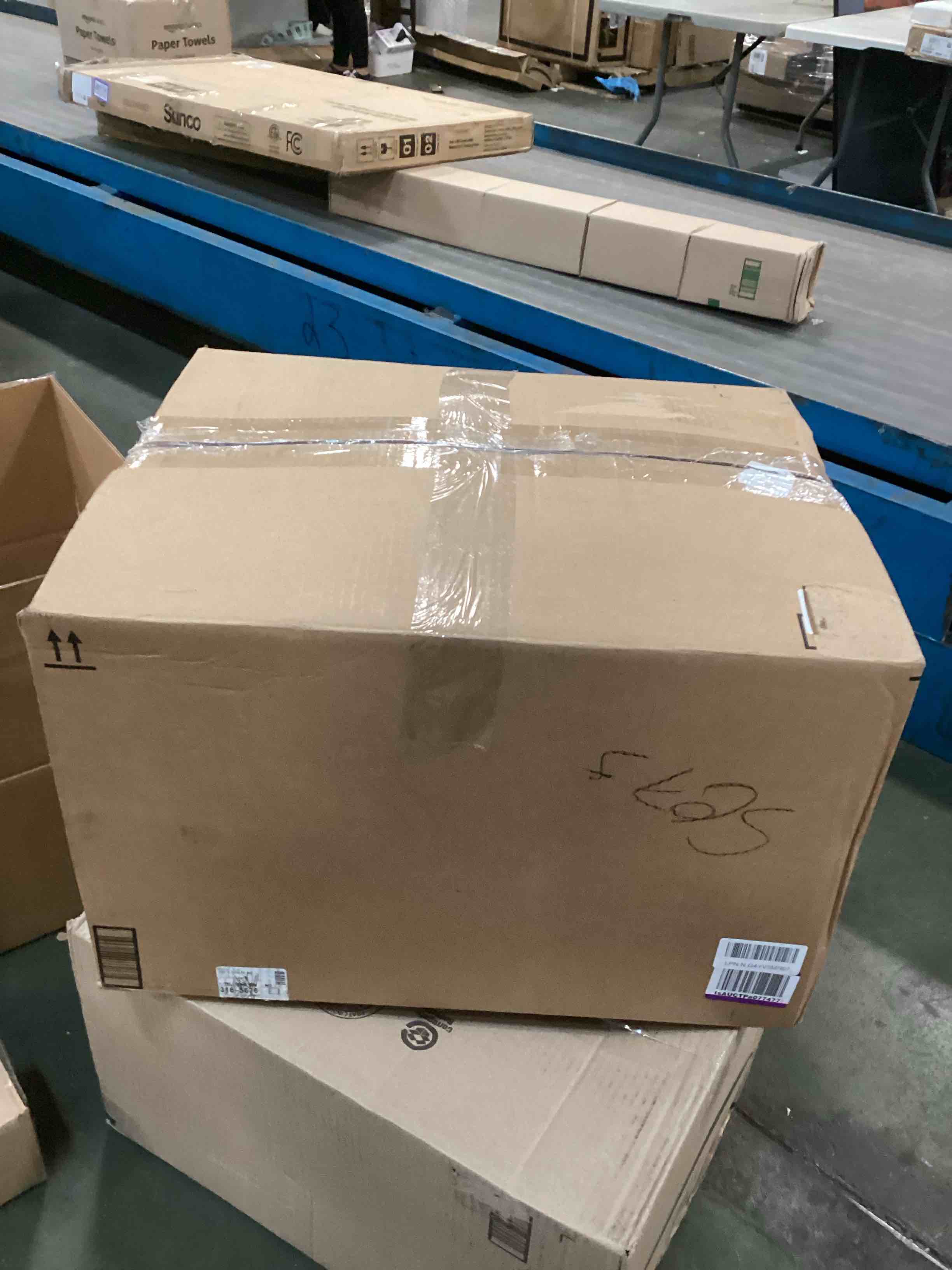https://s3.amazonaws.com/lotting-images-prod/bidfta/PNK0491481_1730392382933.jpeg