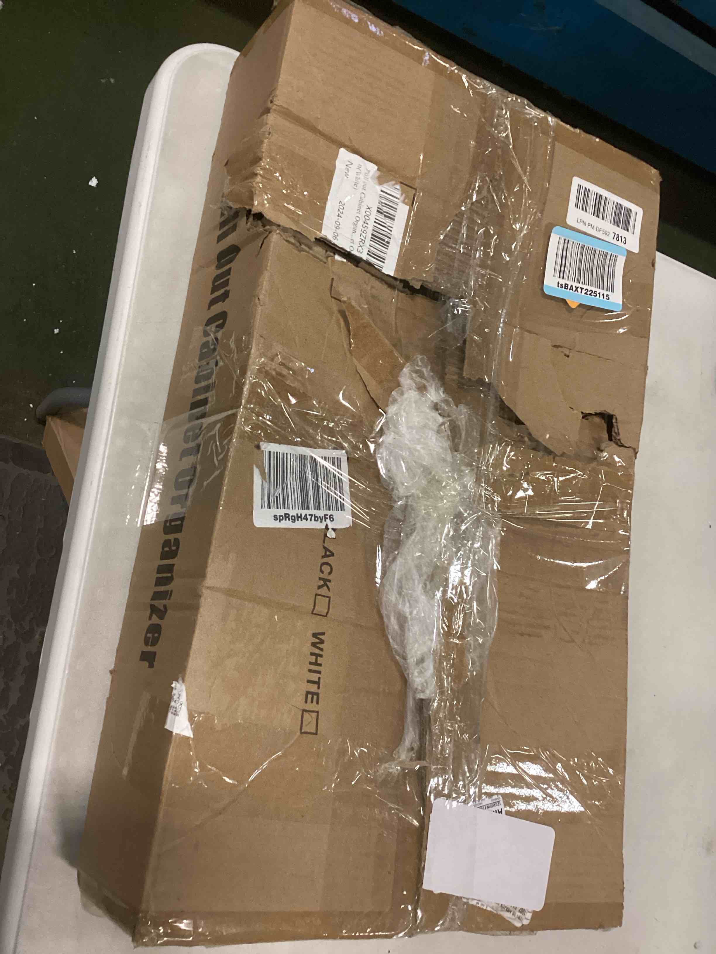 https://s3.amazonaws.com/lotting-images-prod/bidfta/PNK0492074_1735653022123.jpeg