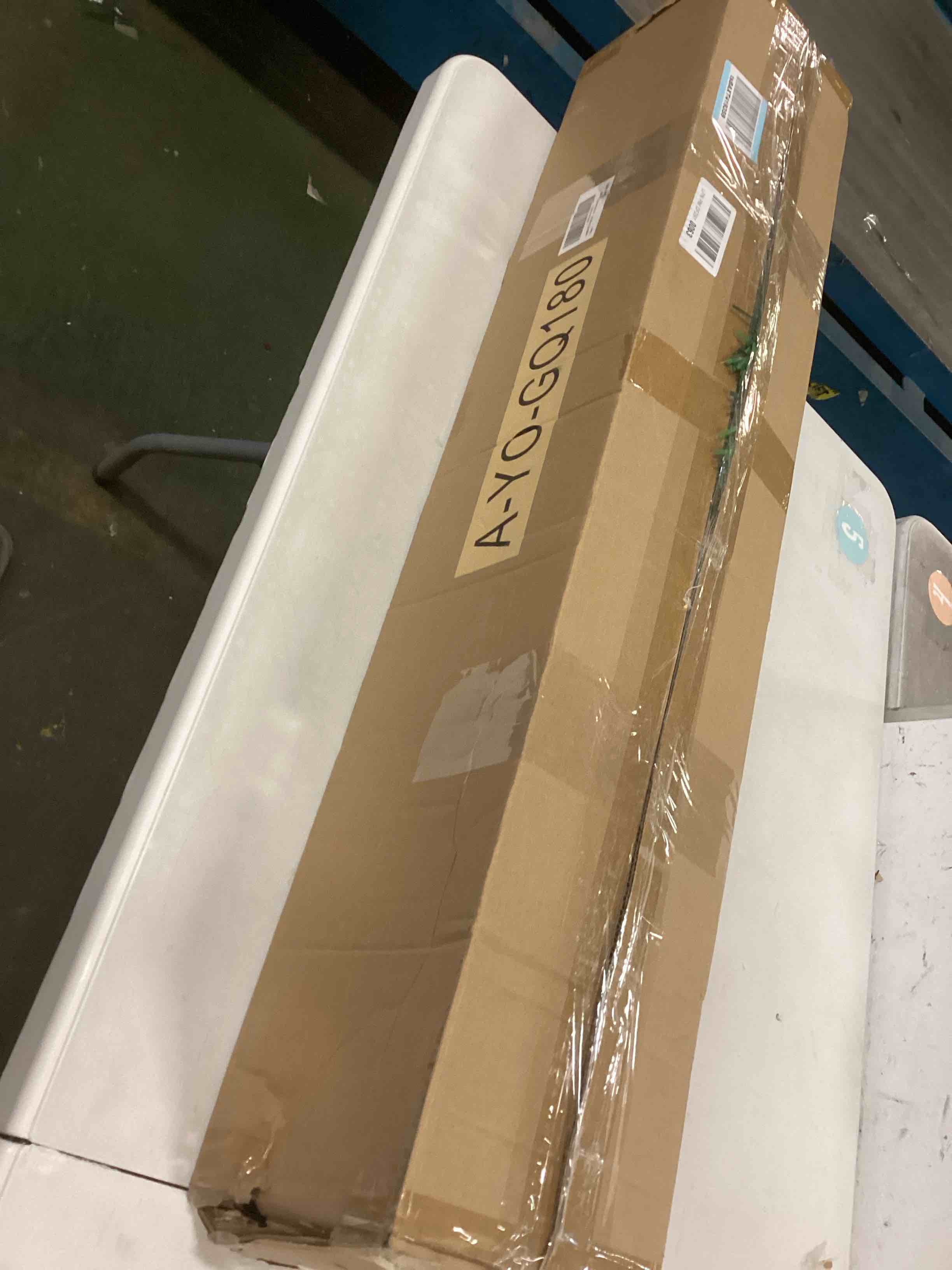https://s3.amazonaws.com/lotting-images-prod/bidfta/PNK0492135_1735648279740.jpeg