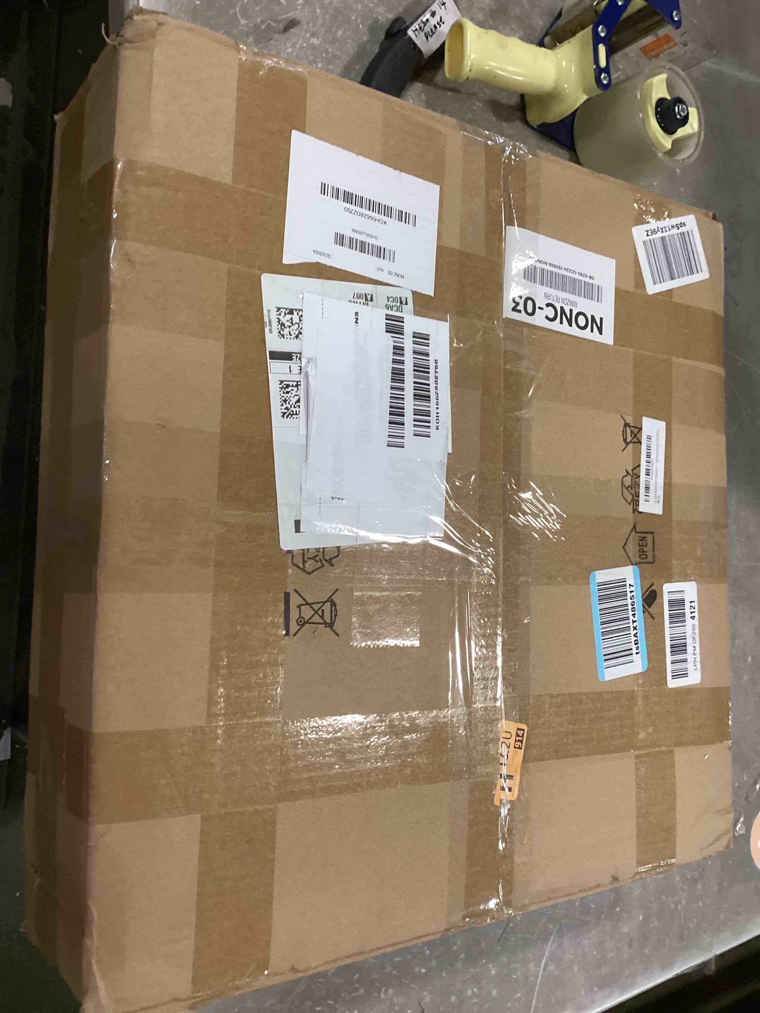 https://s3.amazonaws.com/lotting-images-prod/bidfta/PNK0492213_1735583612758.jpeg