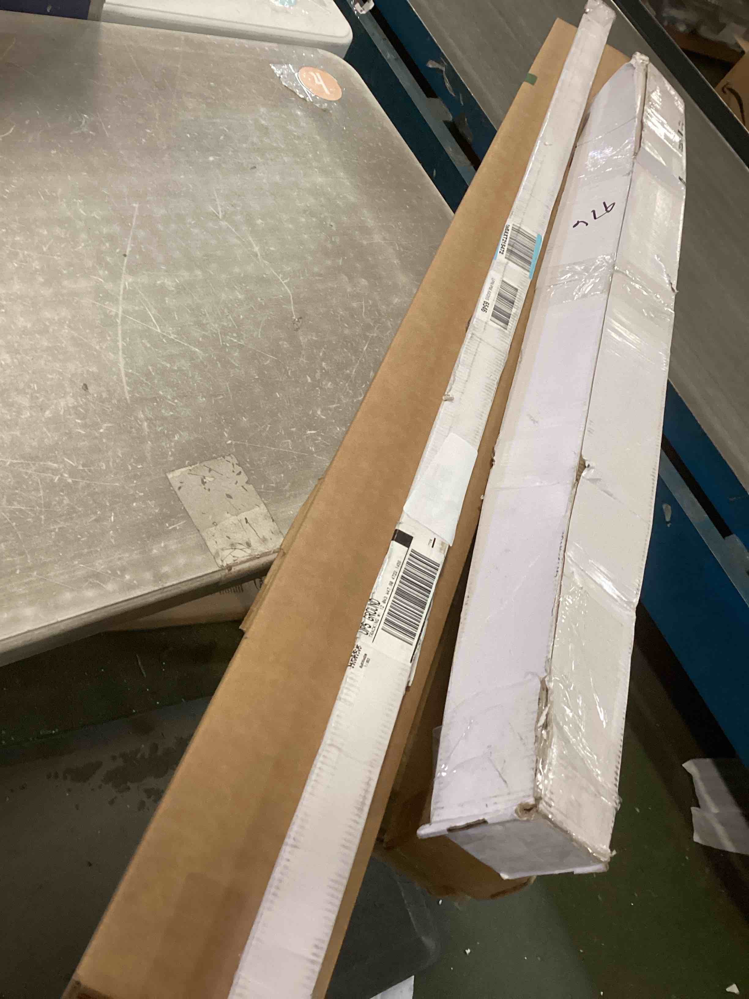 Assorted of Products for the Maintenance or Decoration of the Home (it can include a variety of sizes and models)