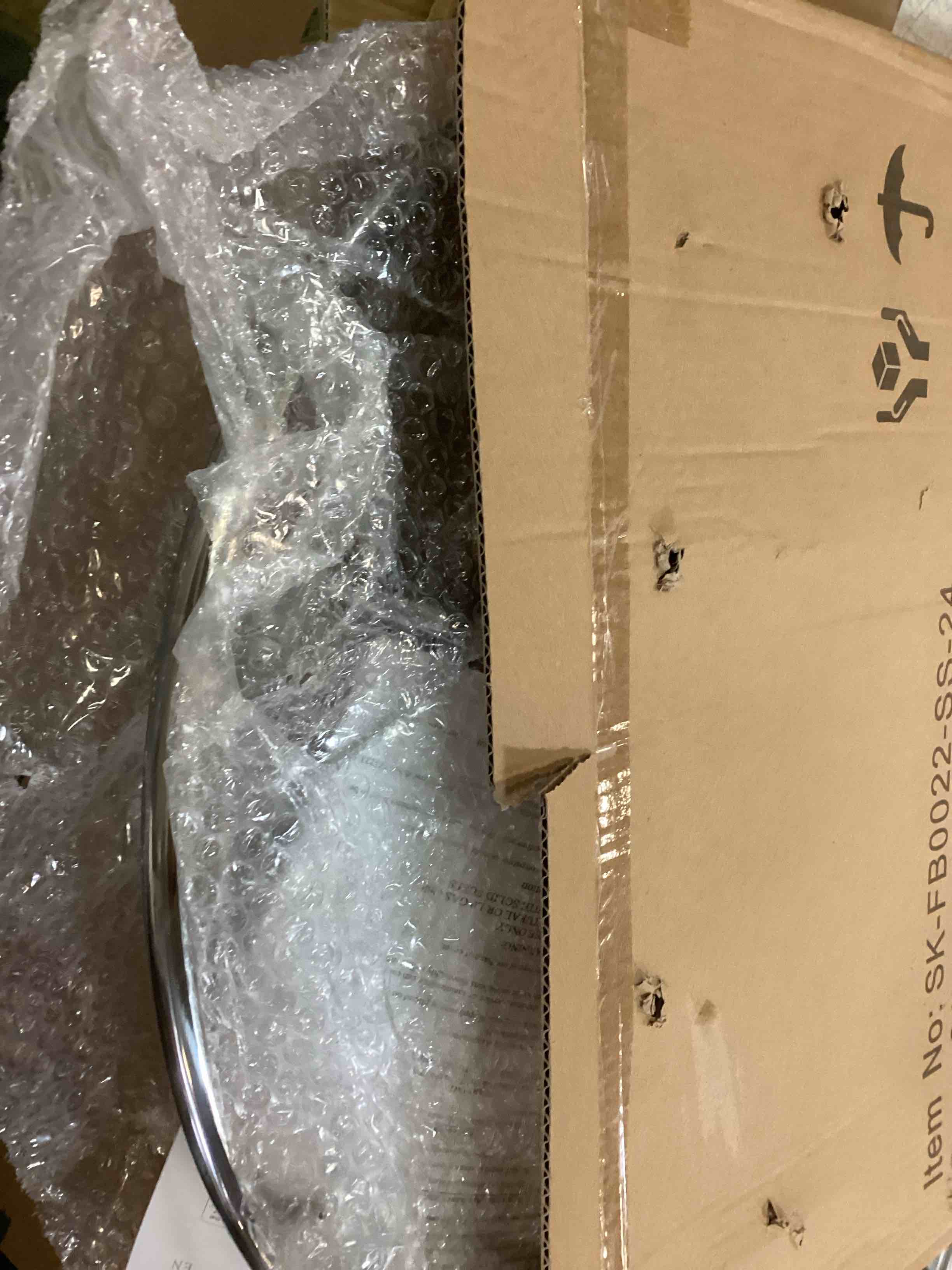 https://s3.amazonaws.com/lotting-images-prod/bidfta/PNK0492717_1734981500575.jpeg