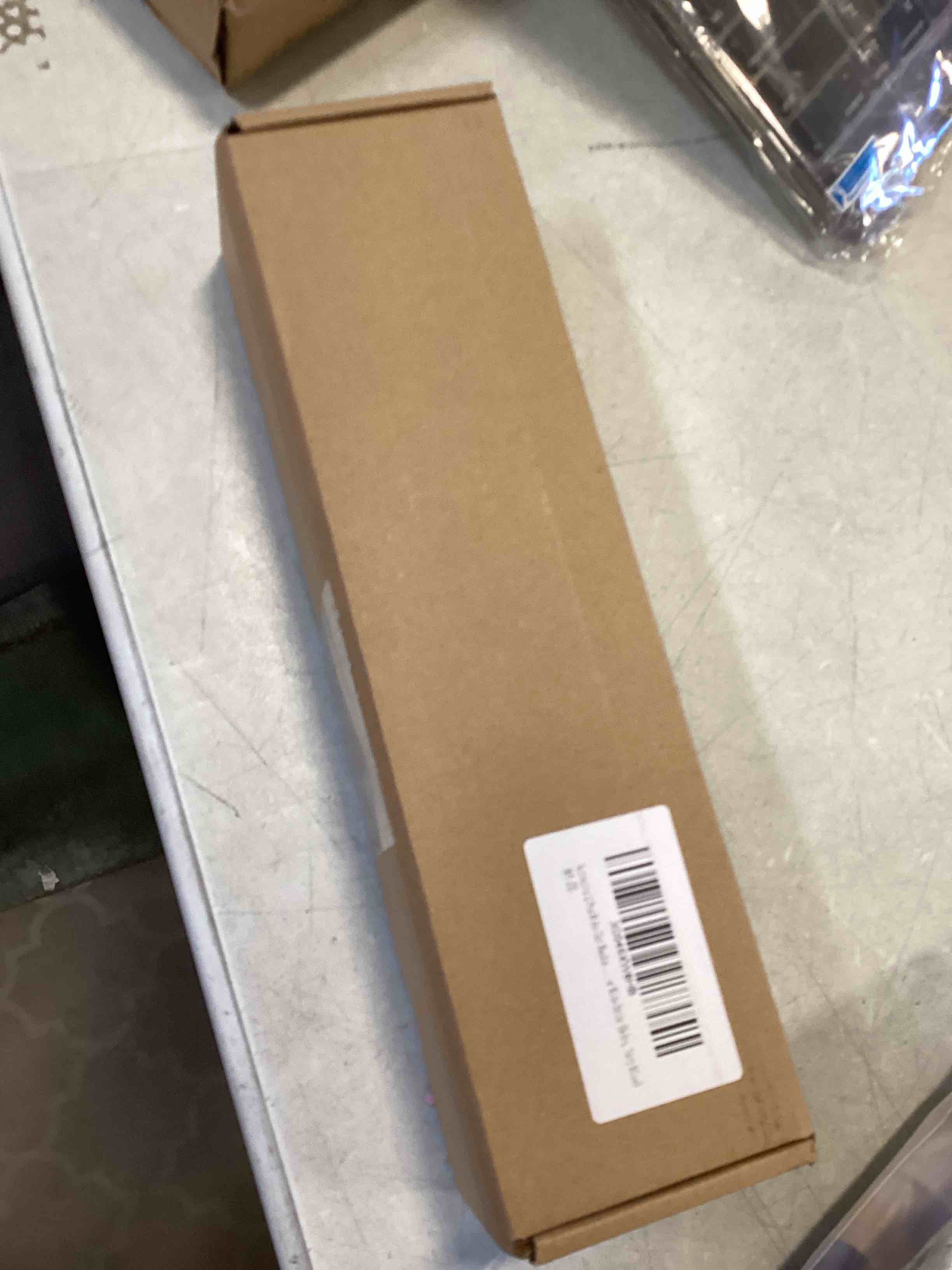 https://s3.amazonaws.com/lotting-images-prod/bidfta/PNK0495153_1730484761527.jpeg