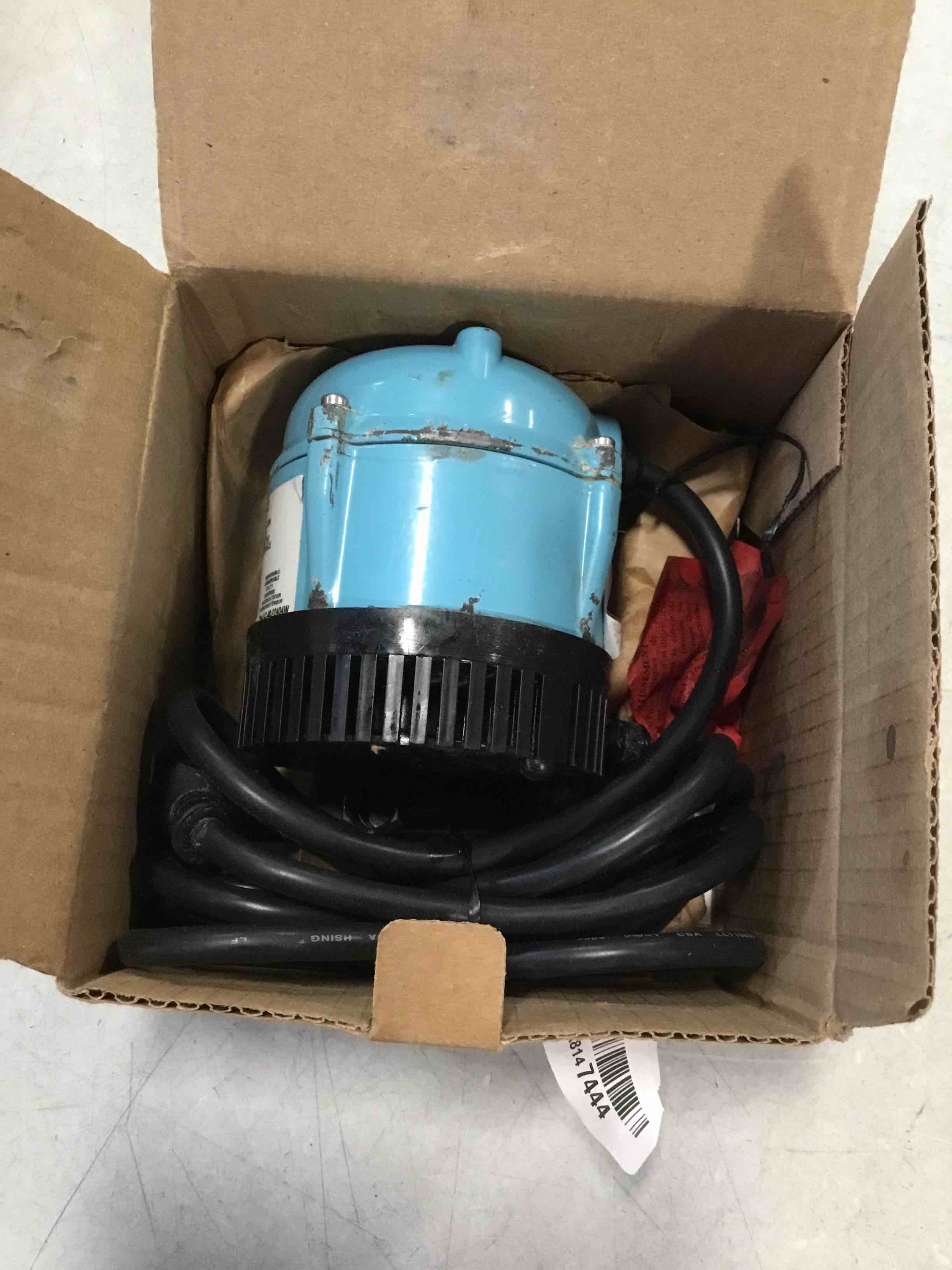 https://s3.amazonaws.com/lotting-images-prod/bidfta/PNK0495305_1730401592351.jpeg