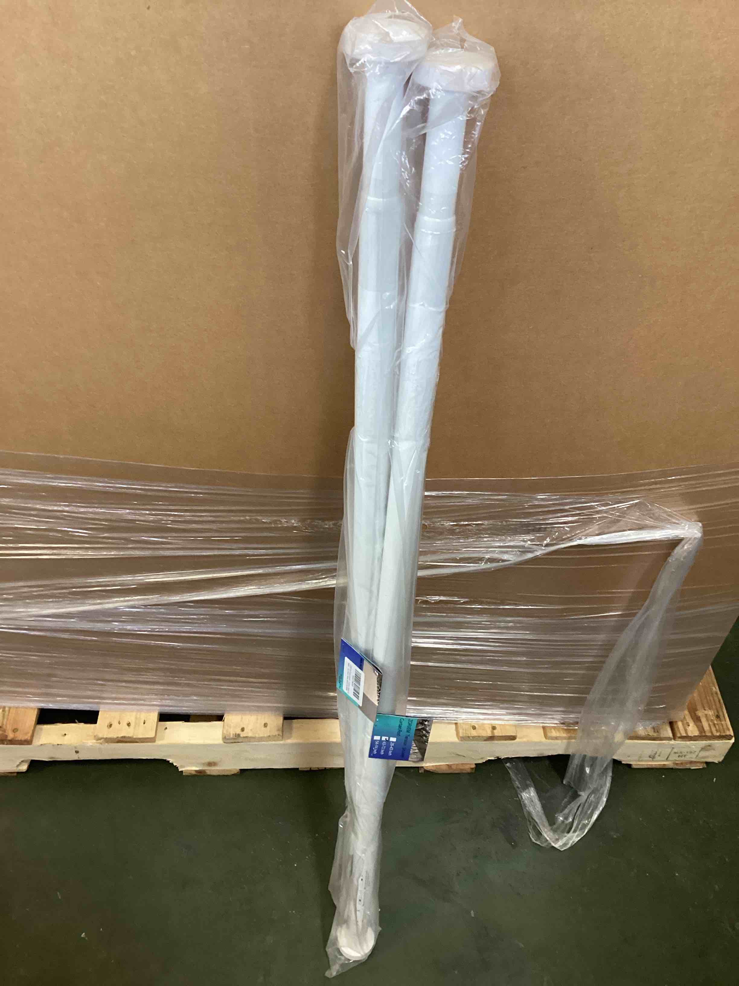 https://s3.amazonaws.com/lotting-images-prod/bidfta/PNK0496721_1730136105657.jpeg