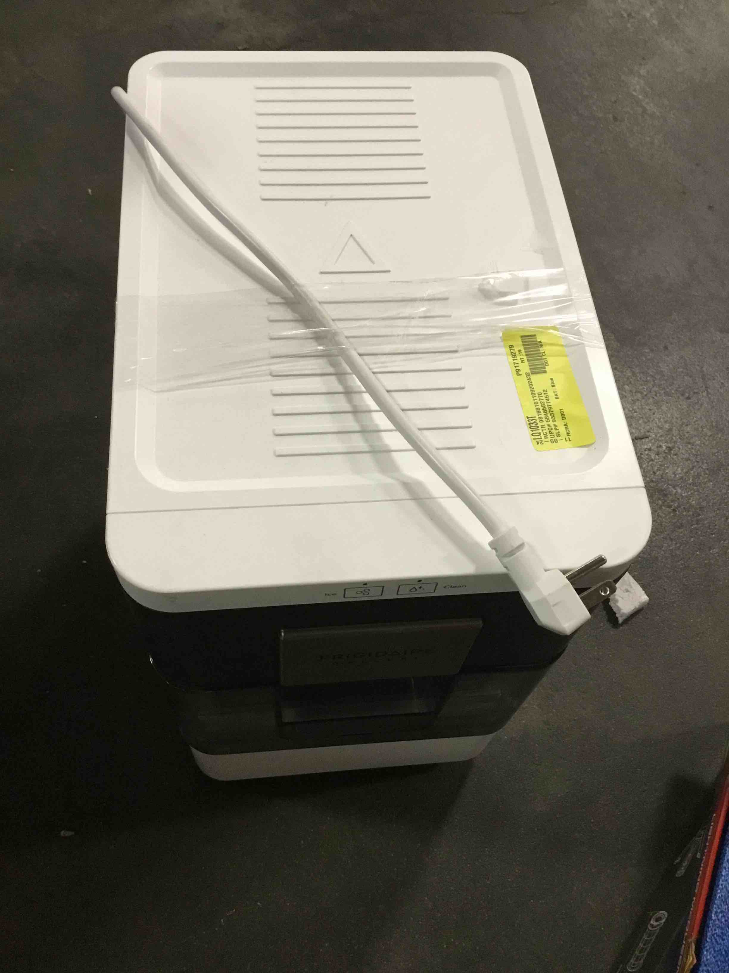 https://s3.amazonaws.com/lotting-images-prod/bidfta/PNK0498171_1732110684706.jpeg