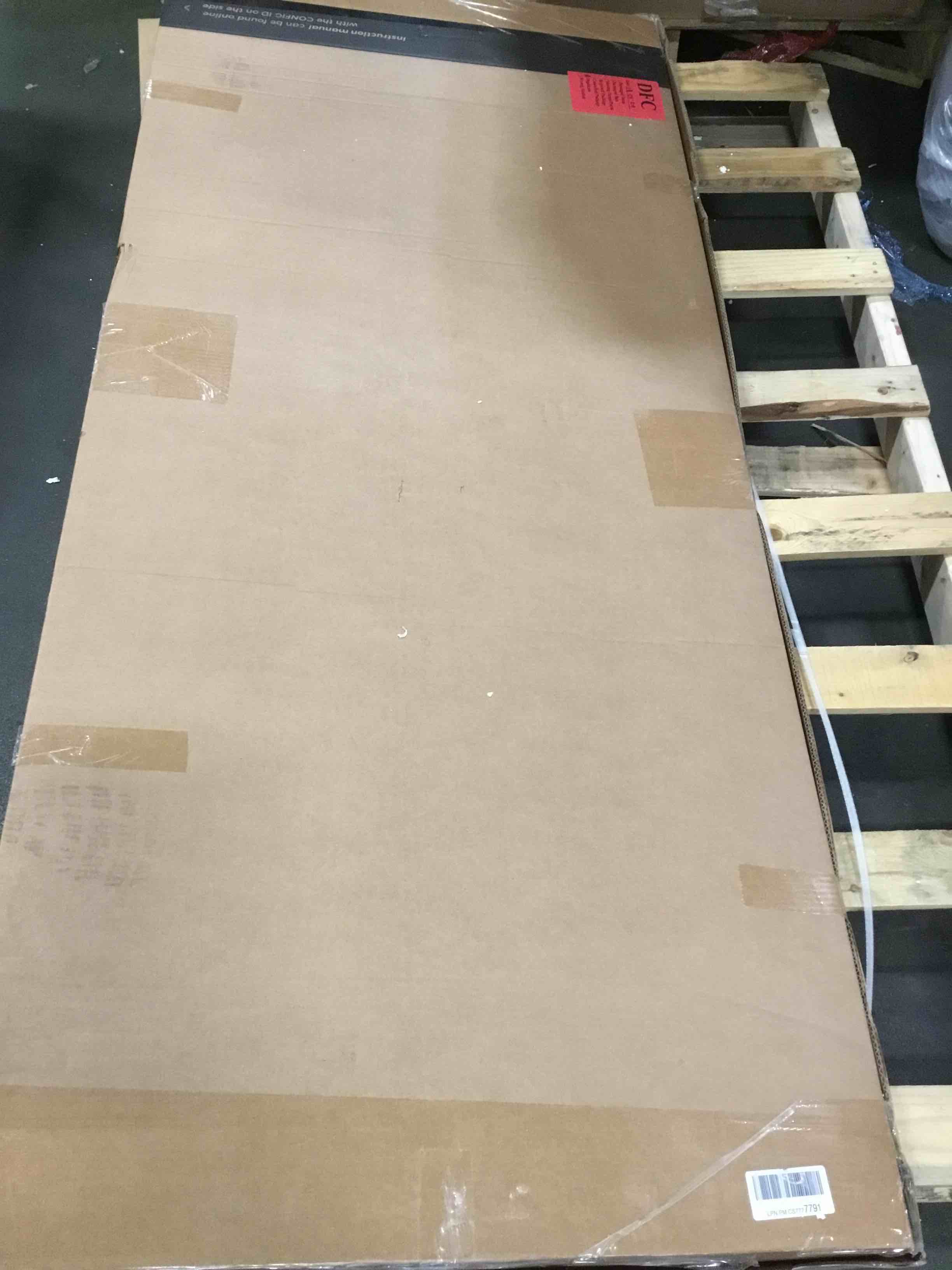 https://s3.amazonaws.com/lotting-images-prod/bidfta/PNK0498302_1732040799266.jpeg