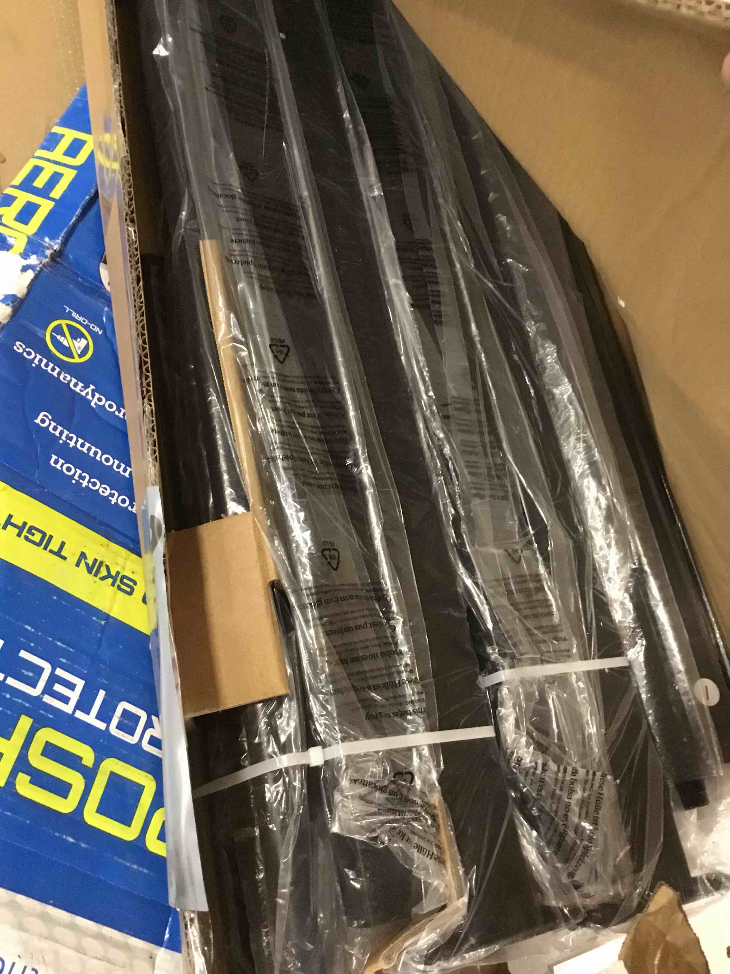 https://s3.amazonaws.com/lotting-images-prod/bidfta/PNK0498498_1731947171886.jpeg