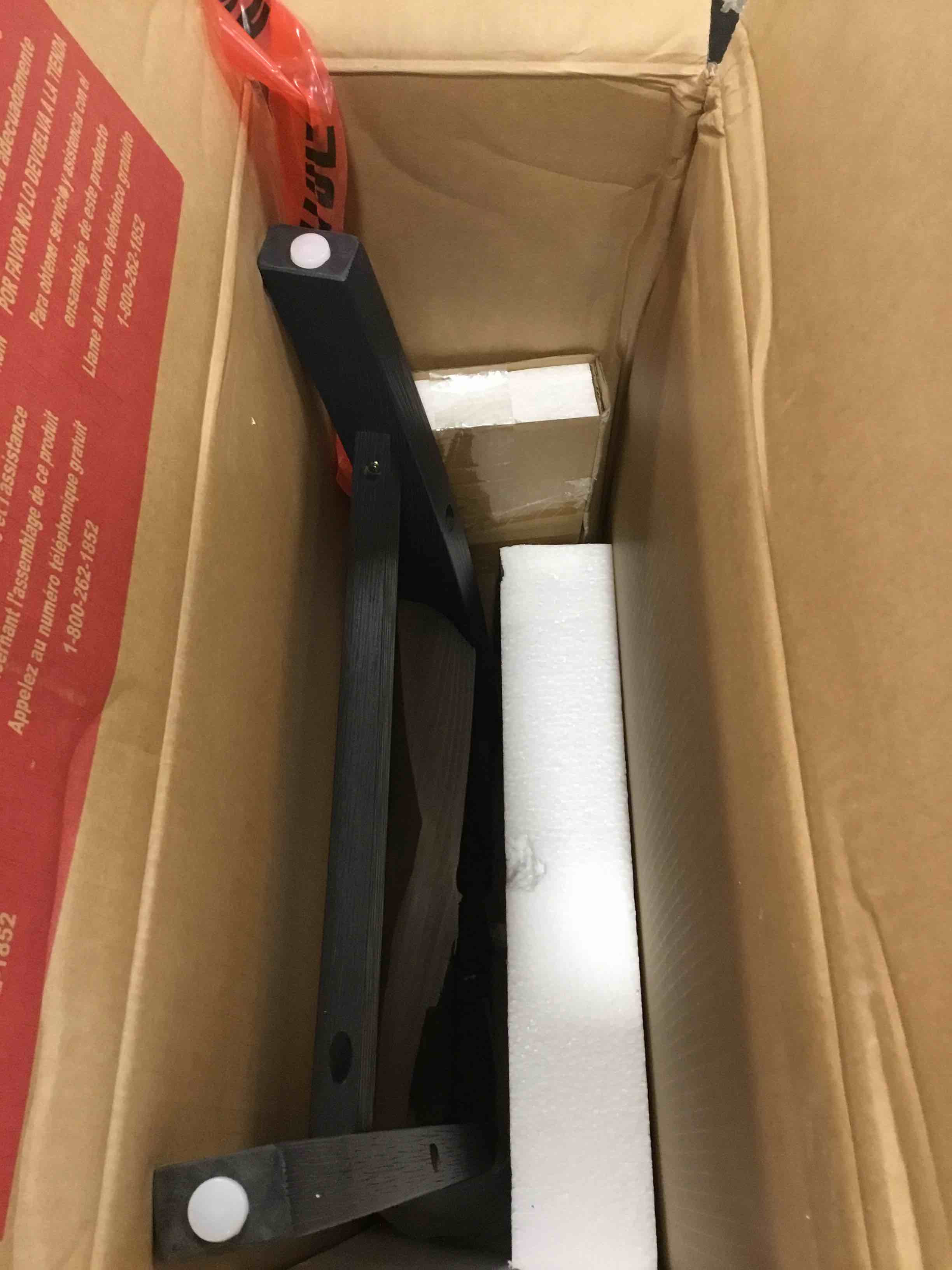 https://s3.amazonaws.com/lotting-images-prod/bidfta/PNK0499209_1731346738626.jpeg