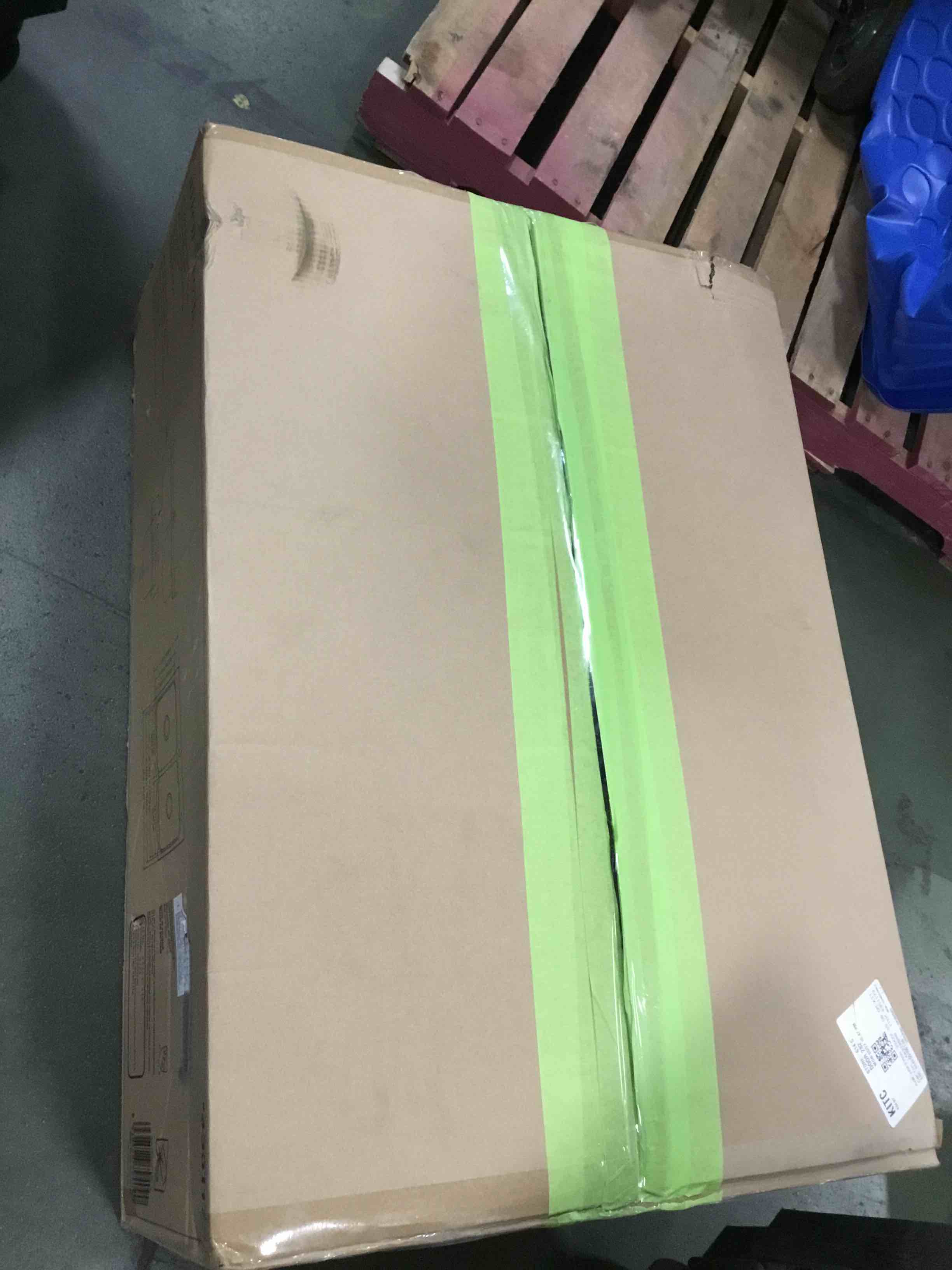 https://s3.amazonaws.com/lotting-images-prod/bidfta/PNK0499327_1730989946077.jpeg