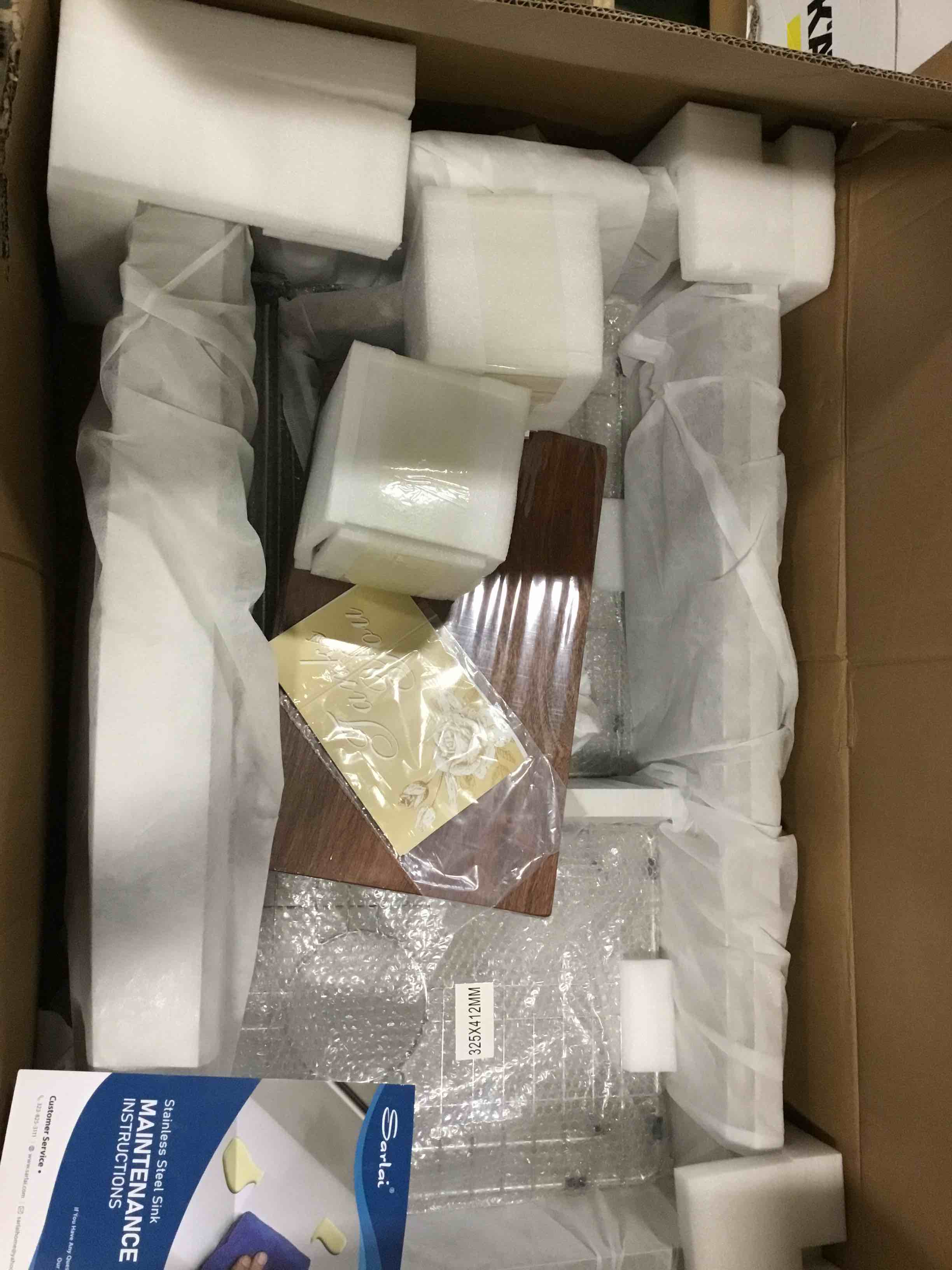 https://s3.amazonaws.com/lotting-images-prod/bidfta/PNK0499598_1730730891928.jpeg